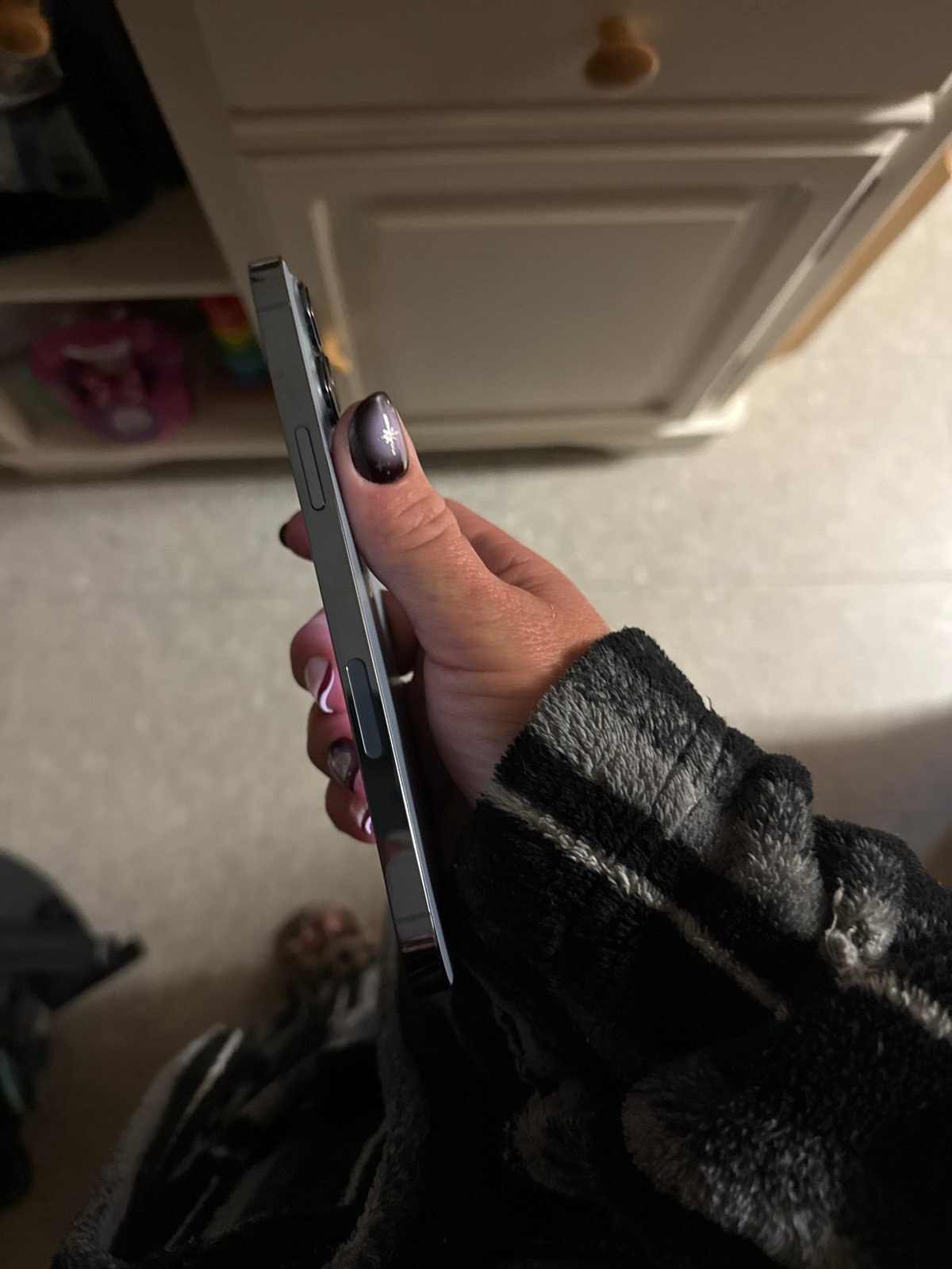 iPhone 13 Pro Max unlocked with cases and accessories 2U63