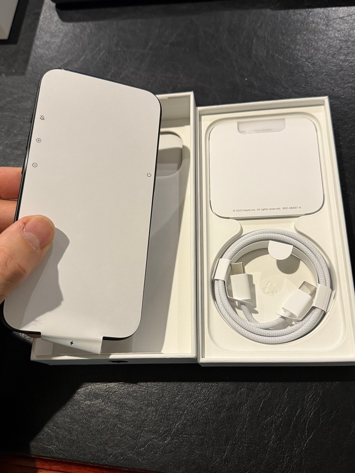 Apple iPhone 15 UNLOCKED 128GB *new**open box* 7X67