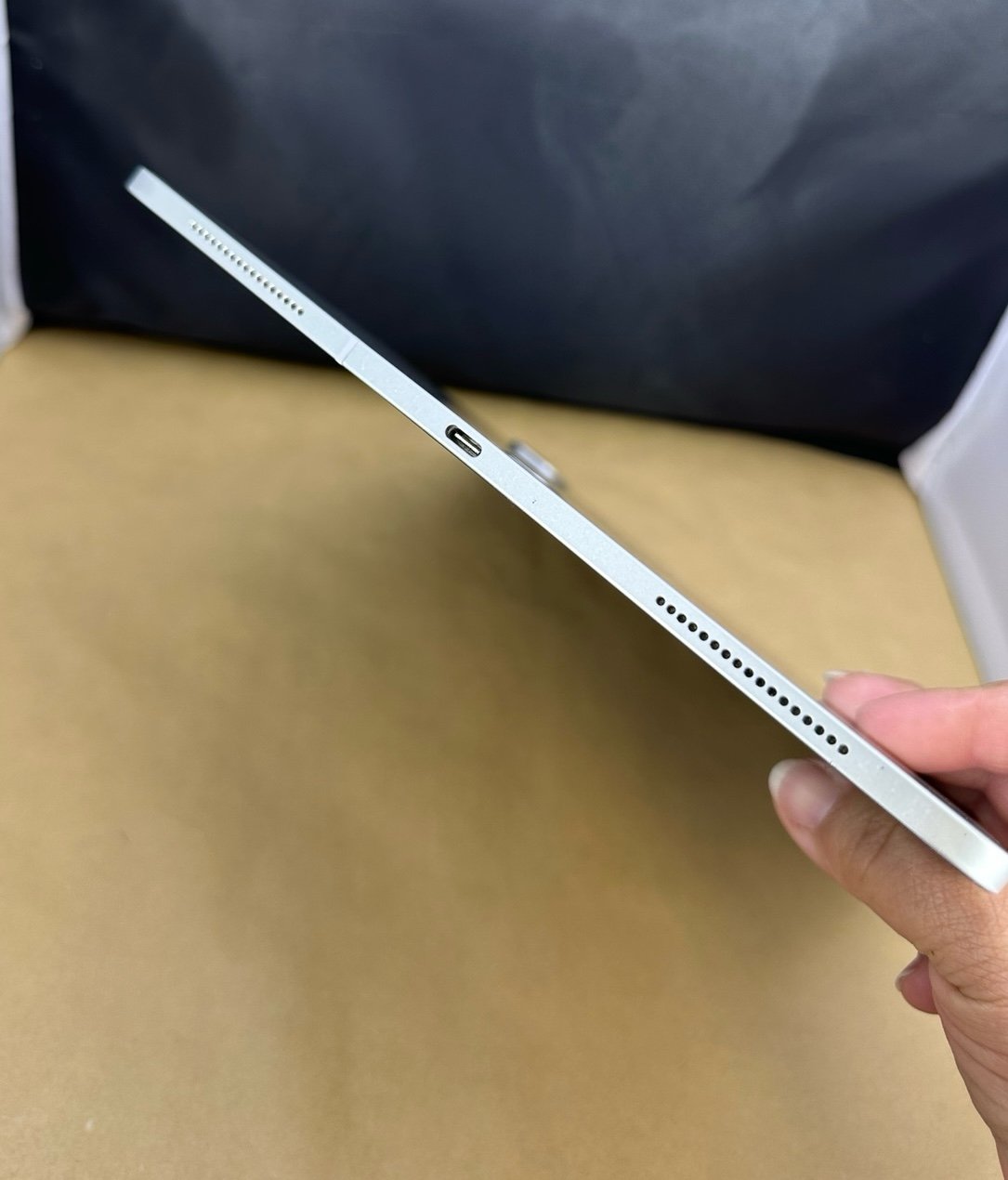 Apple iPad Pro 12.9 inch 4th gen 256GB WiFi + Cellular in silver 5D37