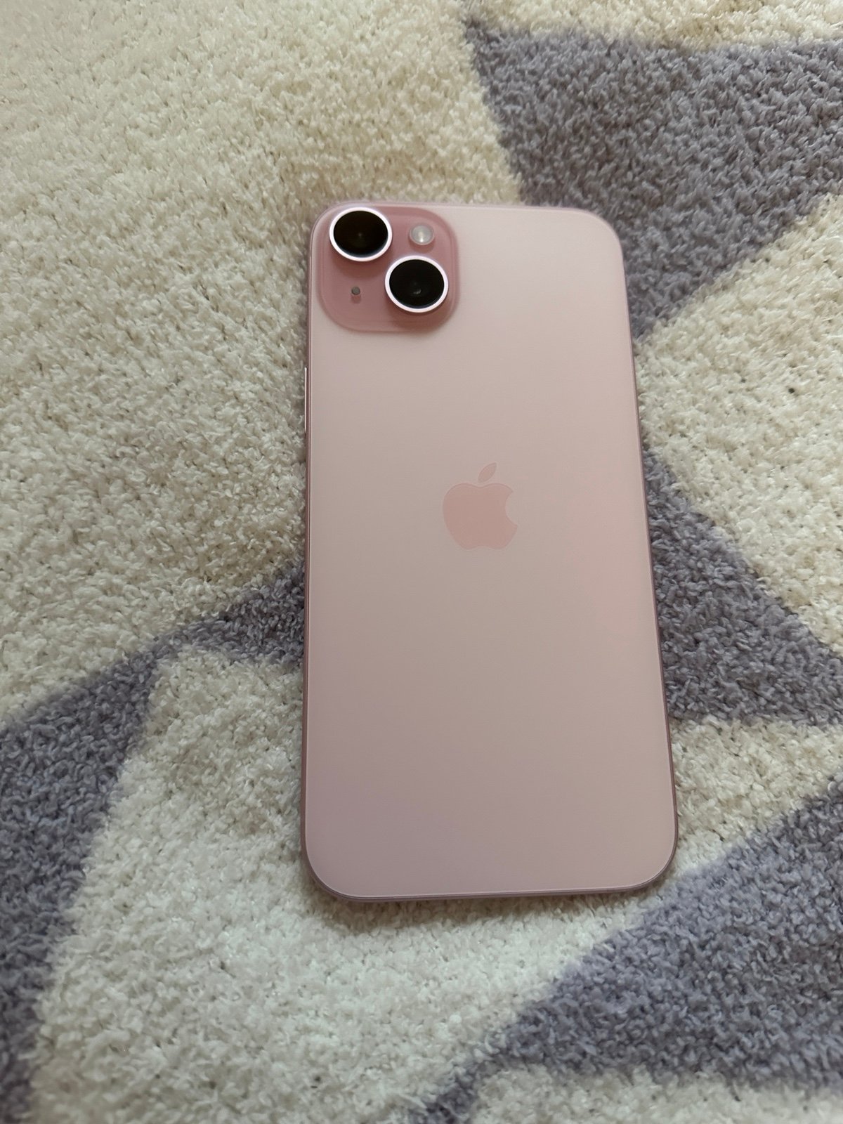 iPhone 15 Plus Pink 6V13