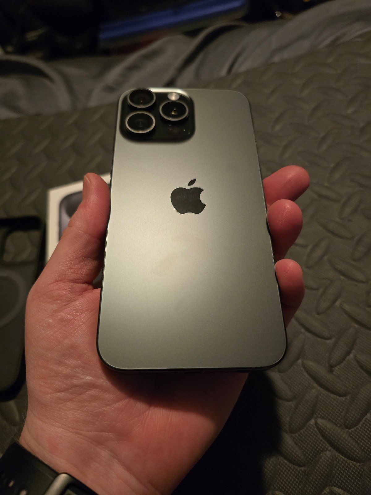 iPhone 15 Pro Max 256gb 9E95