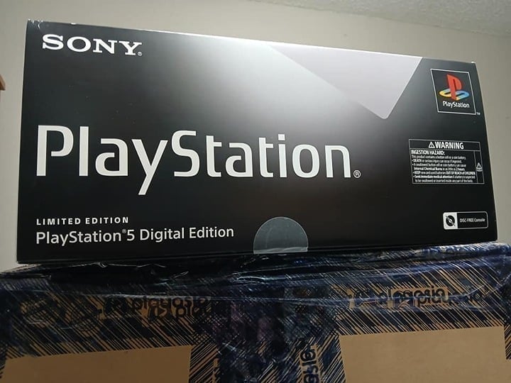 PlayStation 5 Console 30th Anniversary Limited Edition Bundle Digital Edition 7Y32