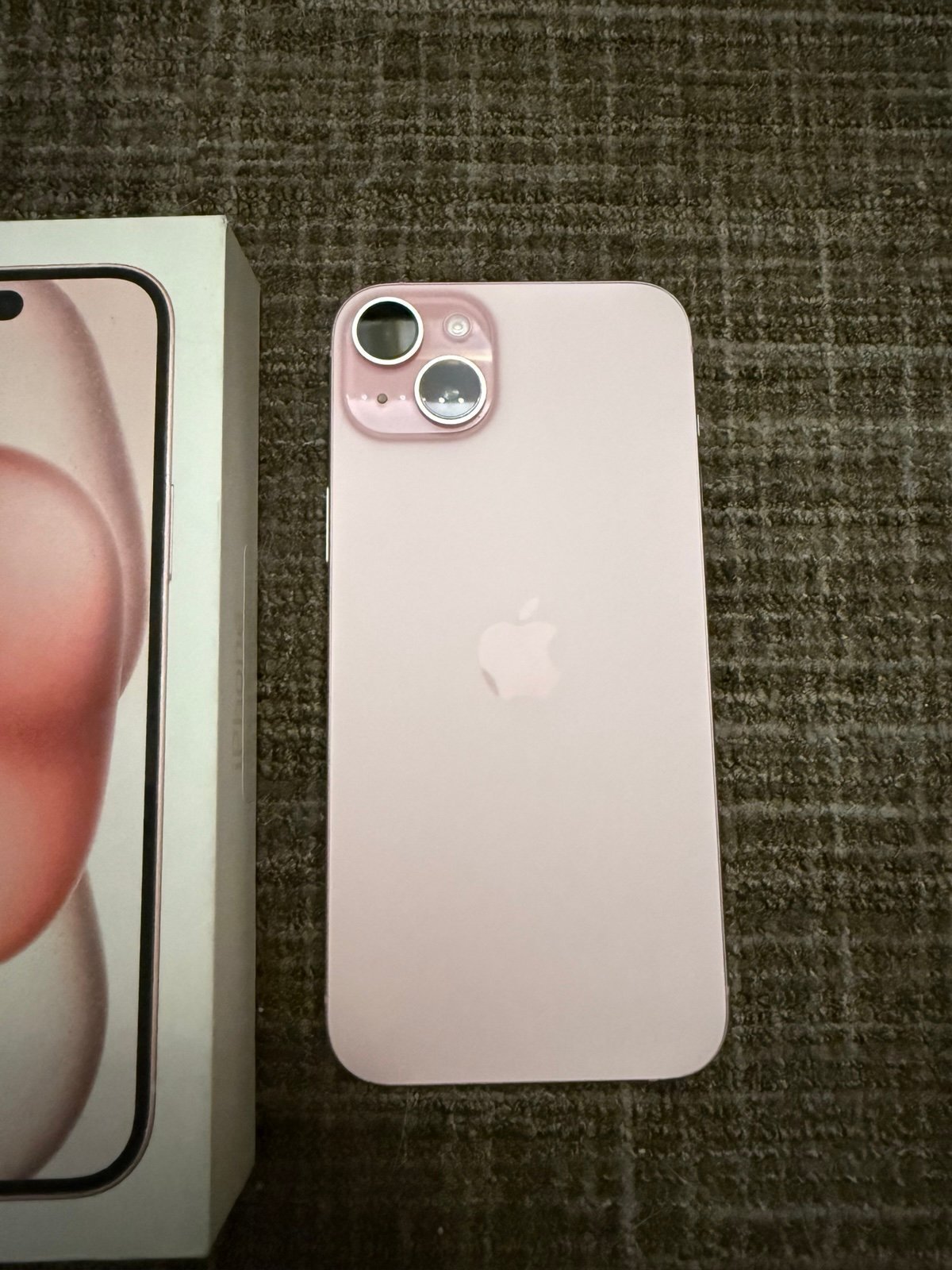 IPhone 15 plus 128GB UNLOCKED 7S37