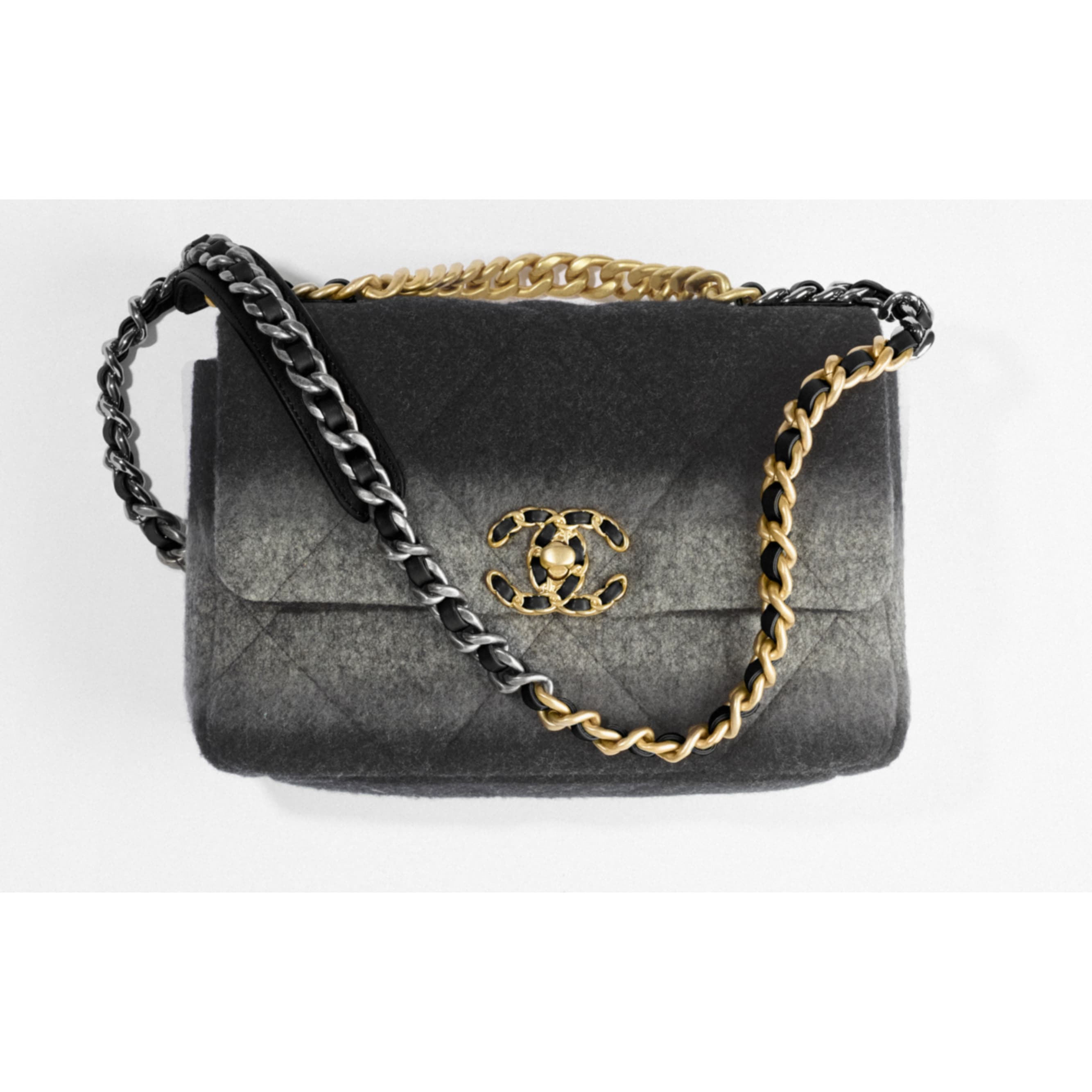 CHANEL 19 Handbag