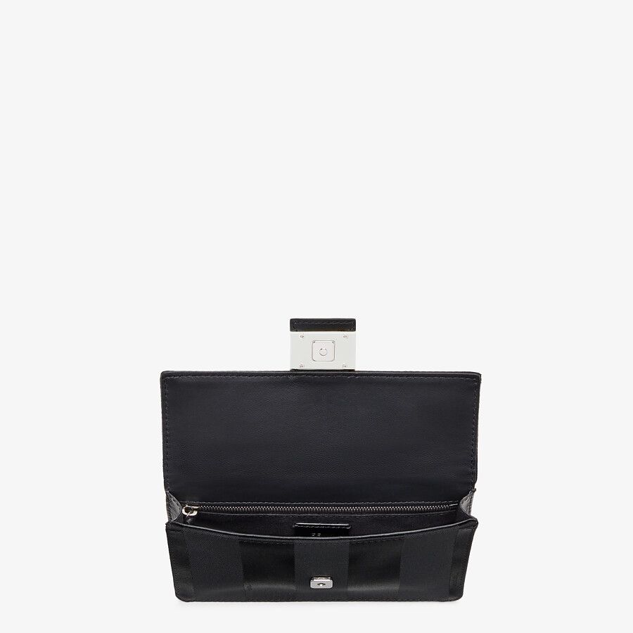 BAGUETTE POUCH Black nylon bag