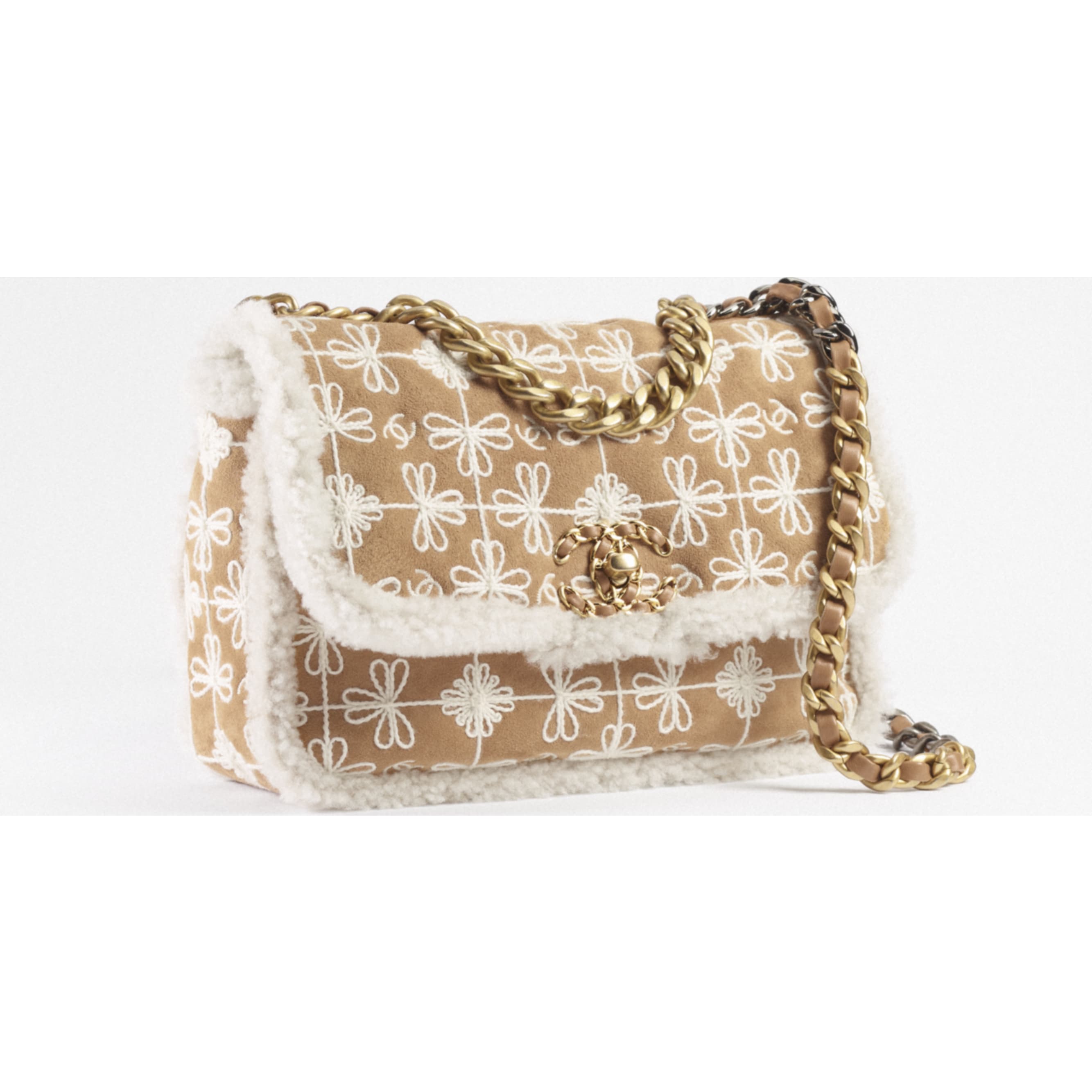 CHANEL 19 Handbag