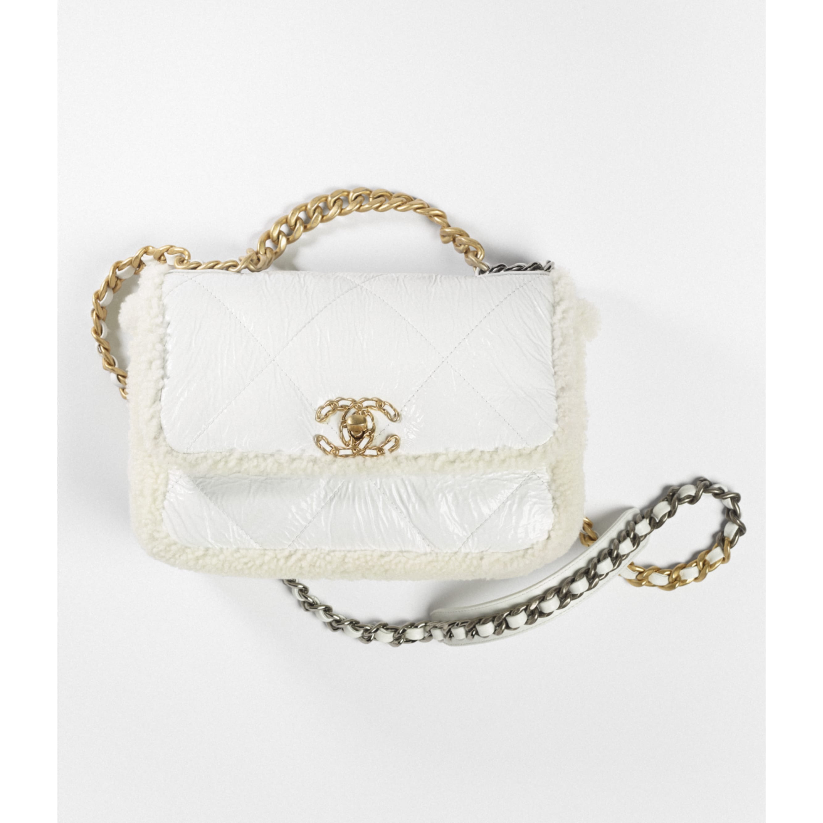 CHANEL 19 Handbag