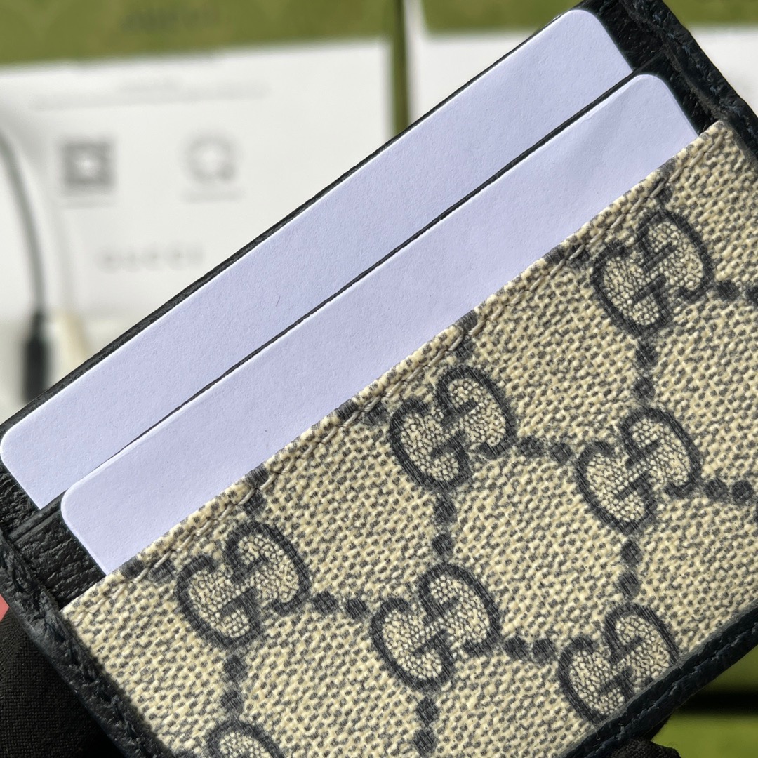 Gucci GG Card case with Interlocking Size 10*7cm Style: 673002