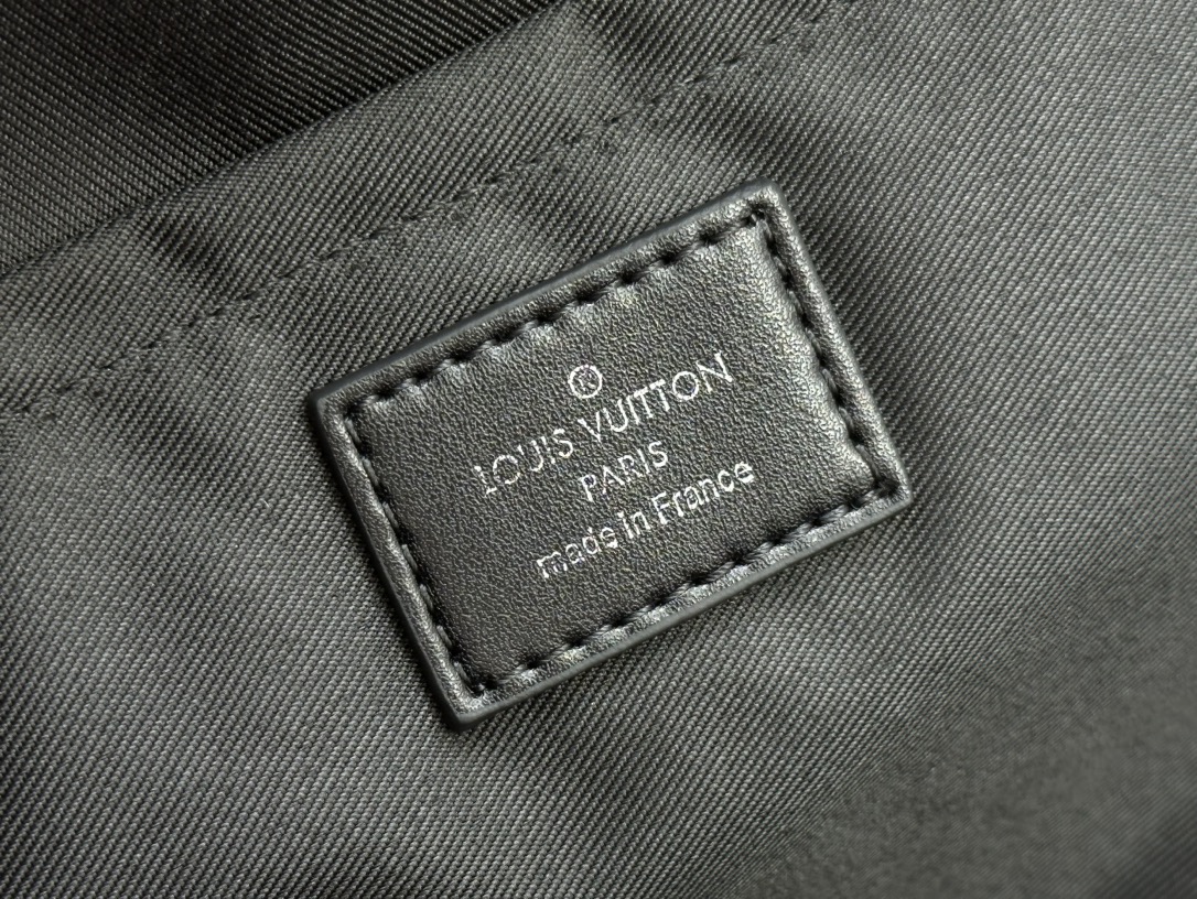 Louis Vuitton M82074 Pochette Jour Clutch Bags Size 35*25*2cm