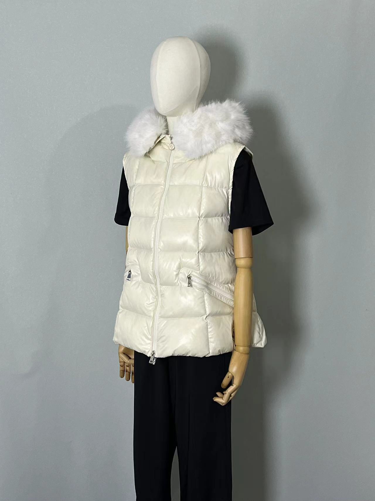 Moncler Women Winter Vest Size 1-4