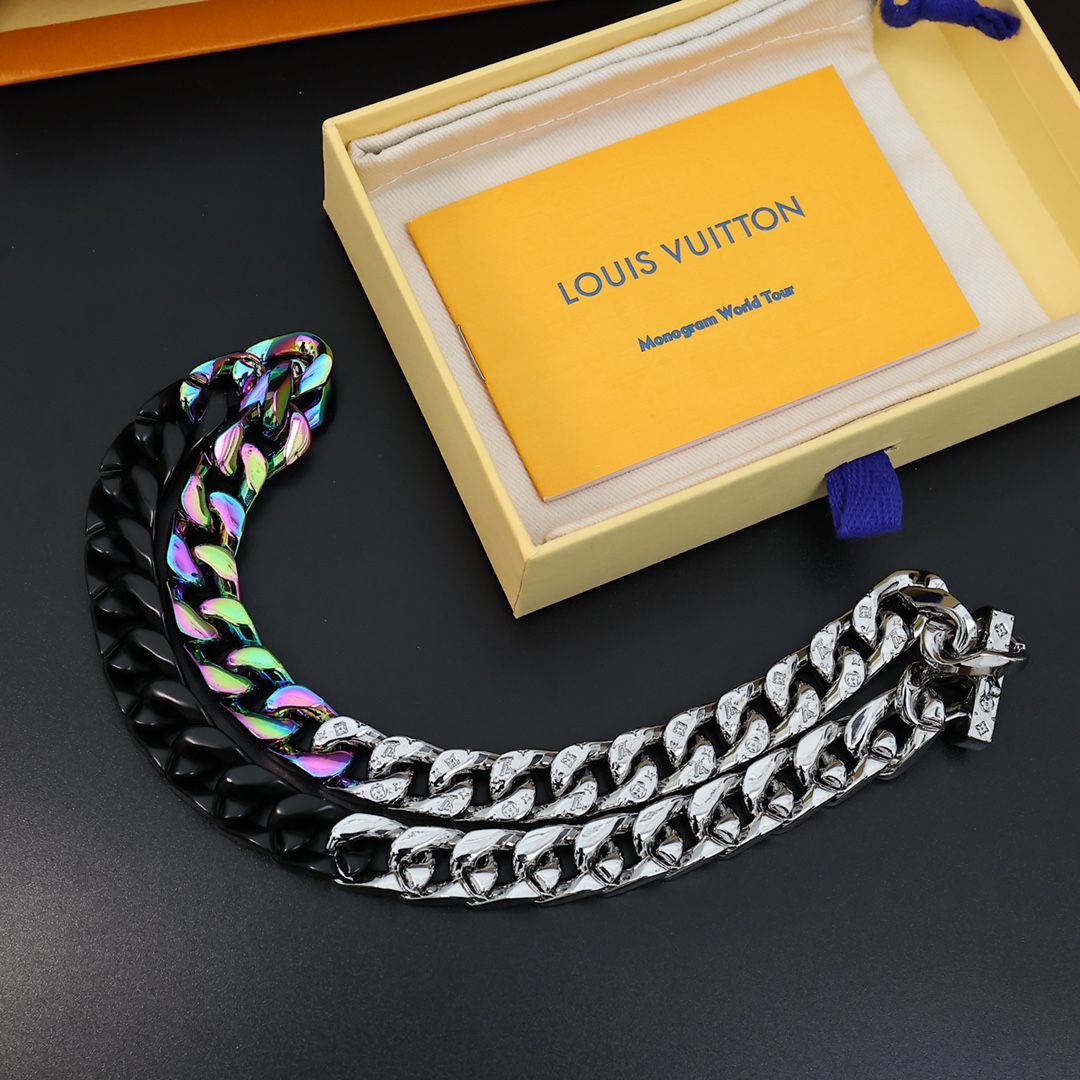 Louis Vuitton Necklace
