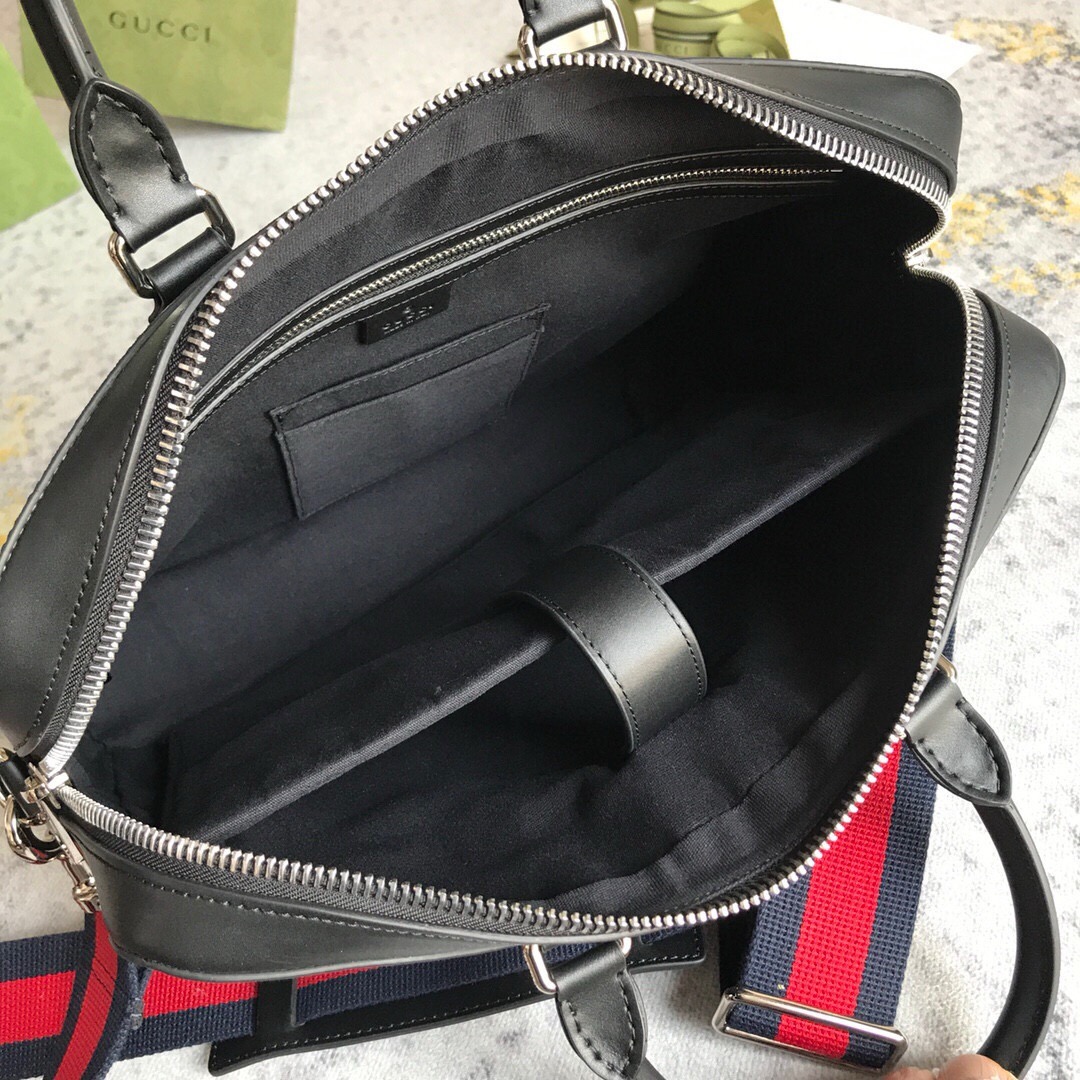 Gucci Aus GG Supreme Shoulder bags Size 36*28*7cm