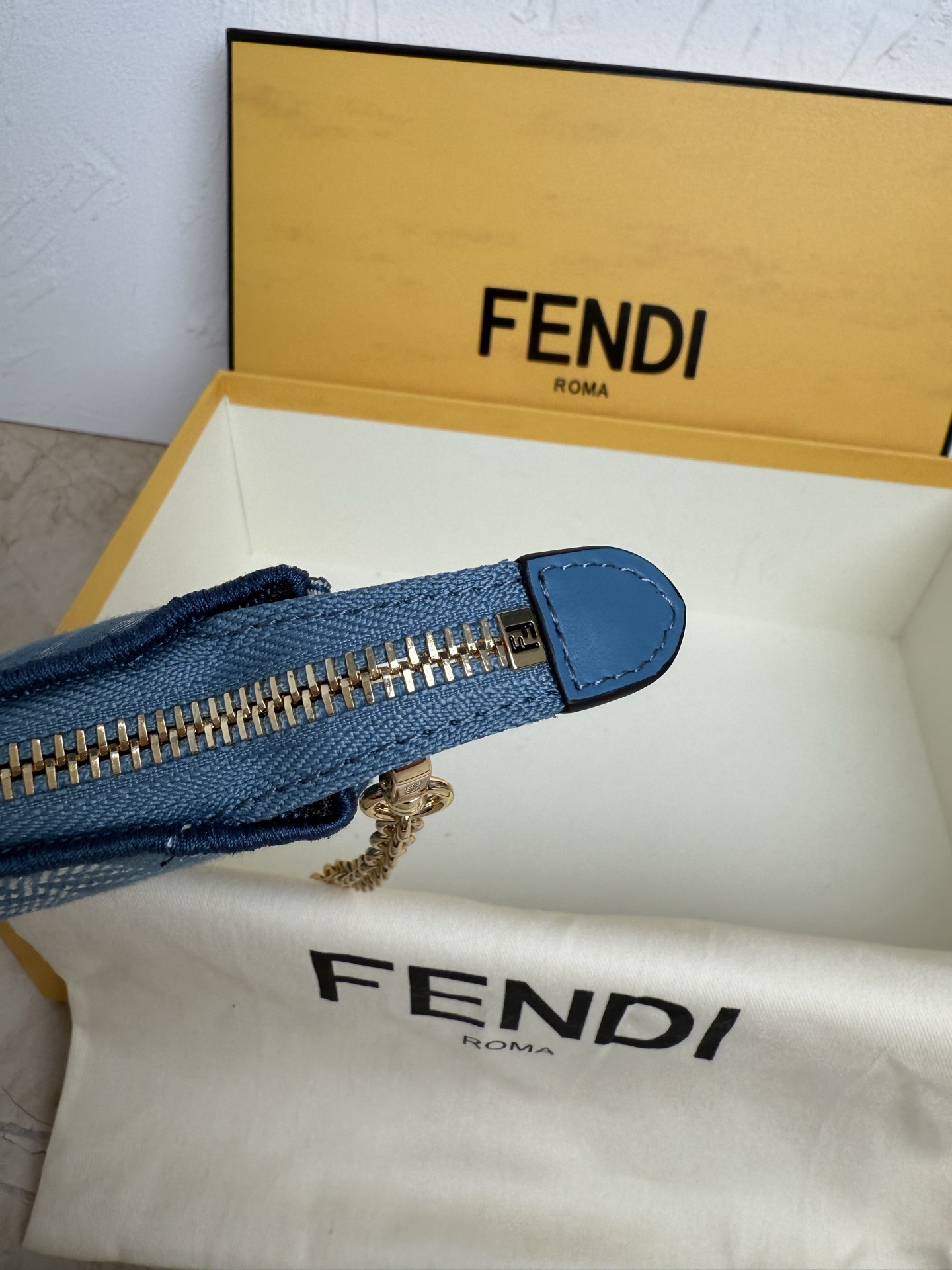 Fendi Shoulder Bags Size 20*13*3cm