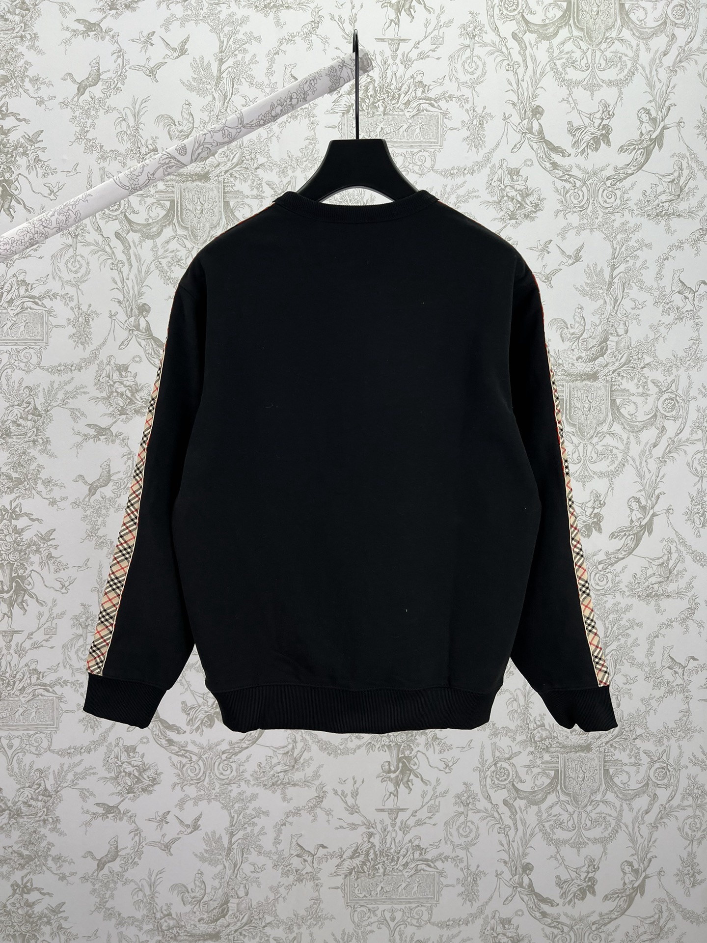 Burberry Unisex Sweatshirt Size S-XL