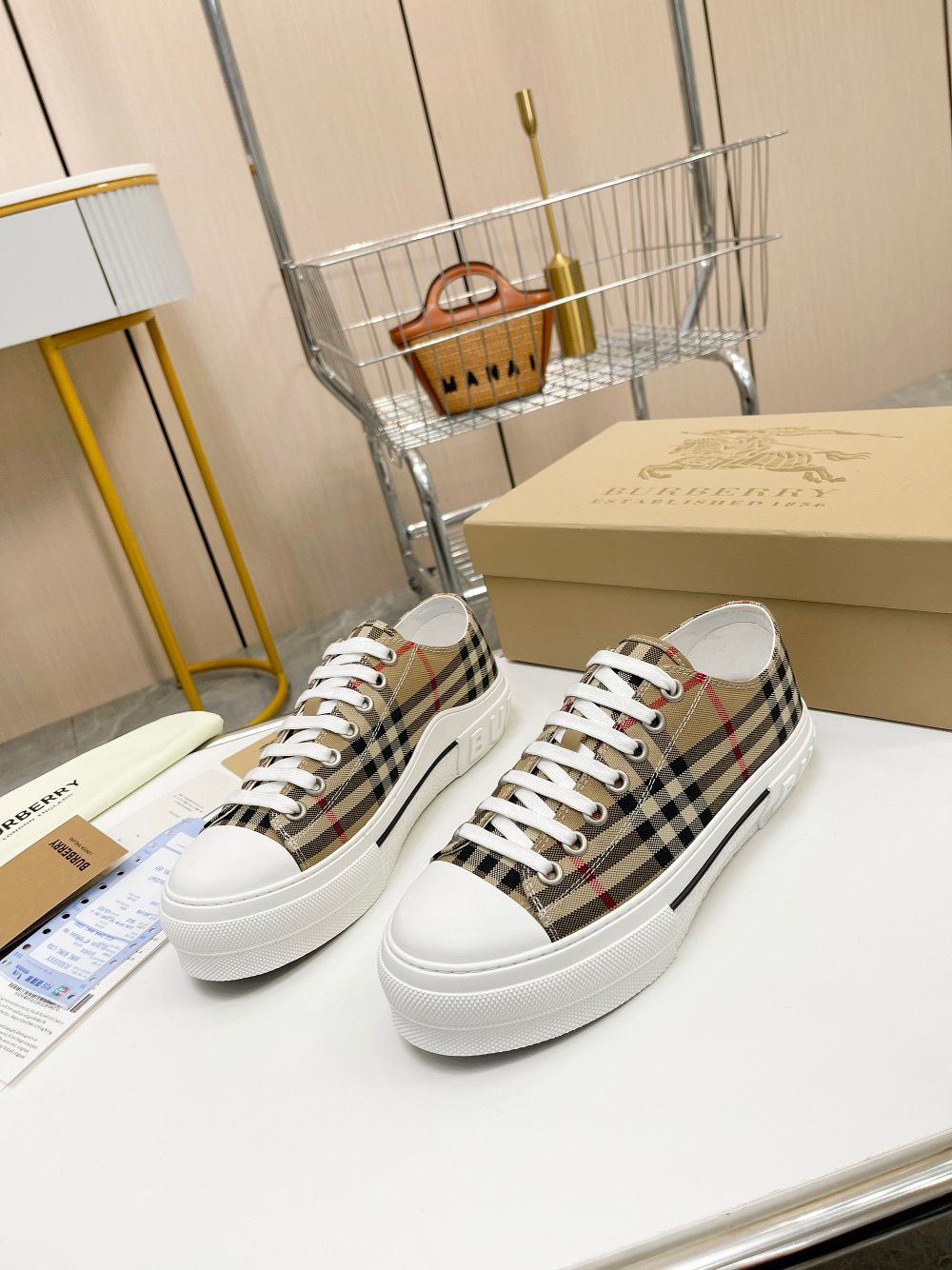 Burberry Sneaker Size 36-45