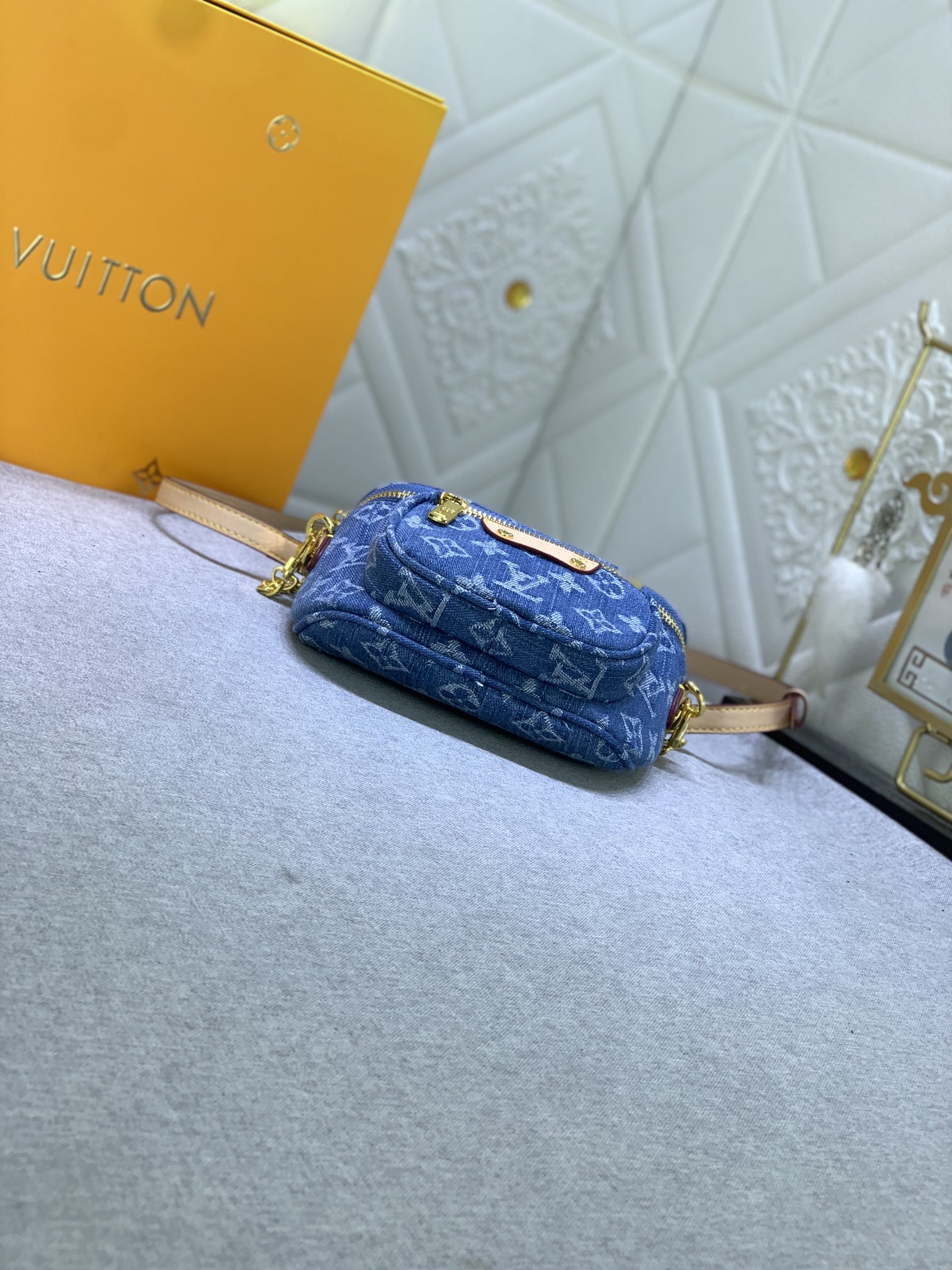 Louis Vuitton M82335 Mini Bumbag Shoulder Bags Size 17*12*9cm