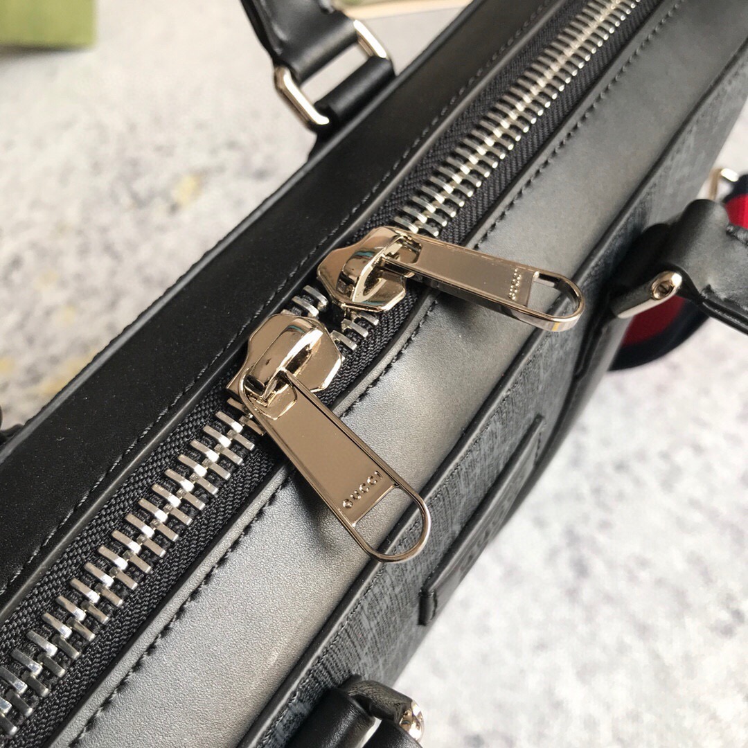 Gucci Aus GG Supreme Shoulder bags Size 36*28*7cm