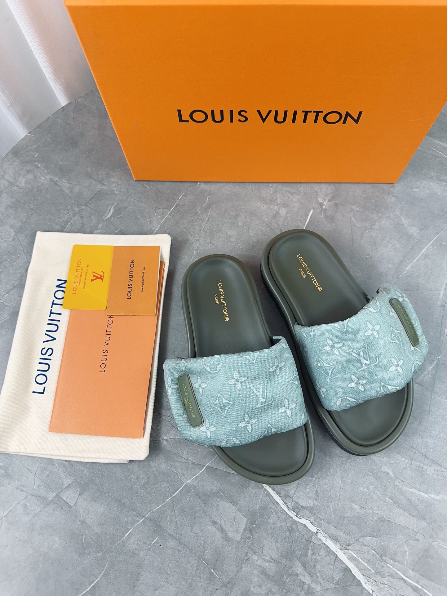 Louis Vuitton 2024ss Pool Pillow Comfort Slippers Size 36-45