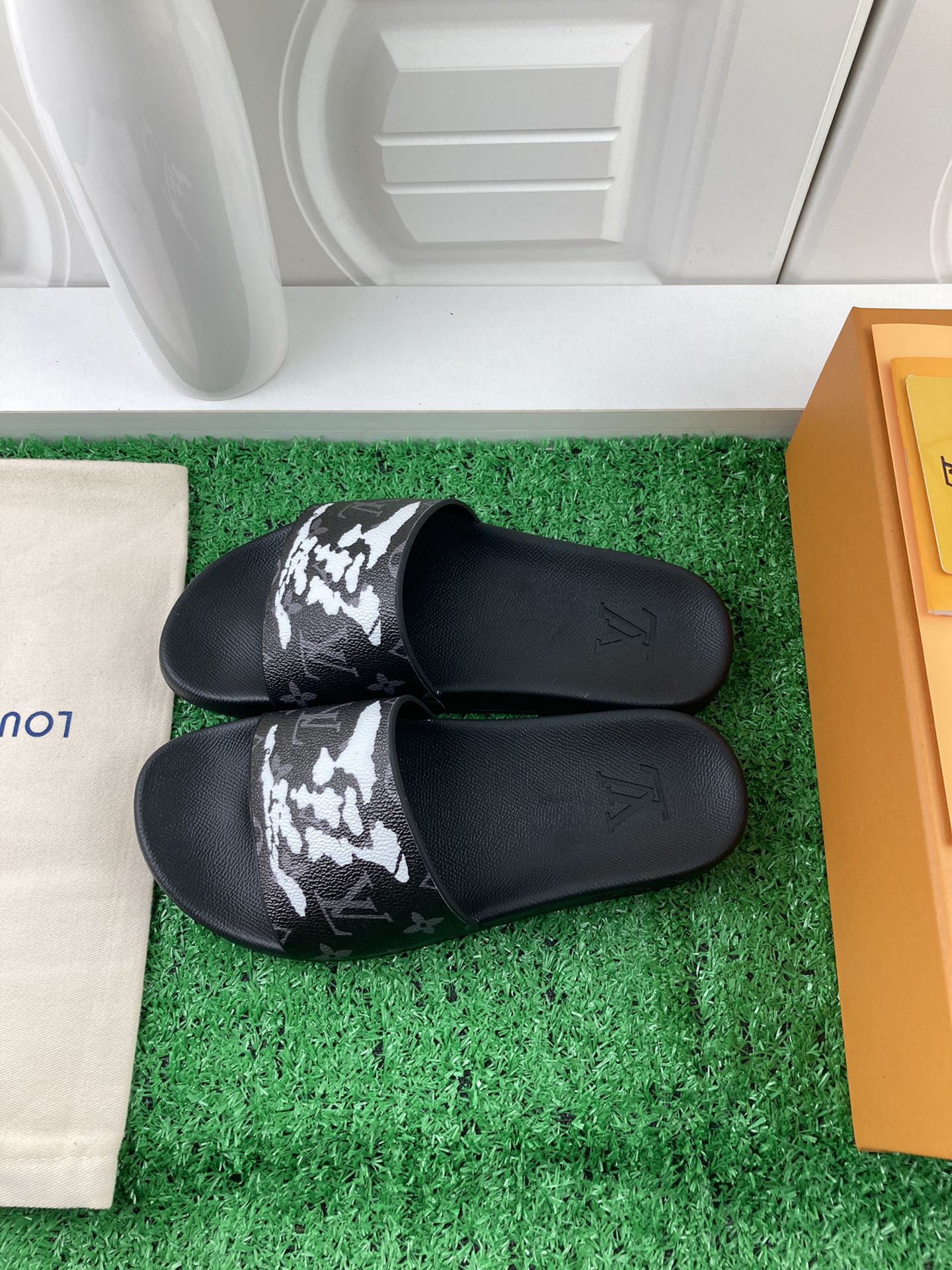 Louis Vuitton 2024ss Candy Series Slippers Size 36-45