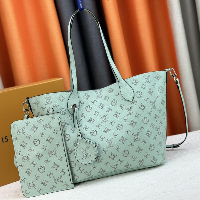 Louis Vuitton Blossom Women Handbag 30*27.5*16cm