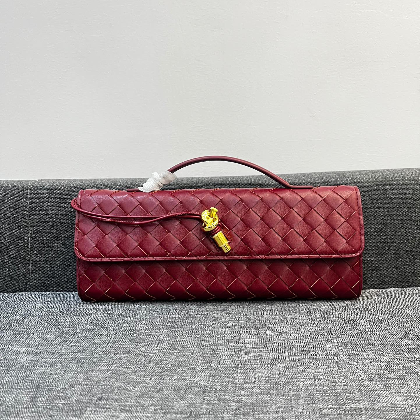 Bottega Veneta Andiamo Clutch 30*13*4cm