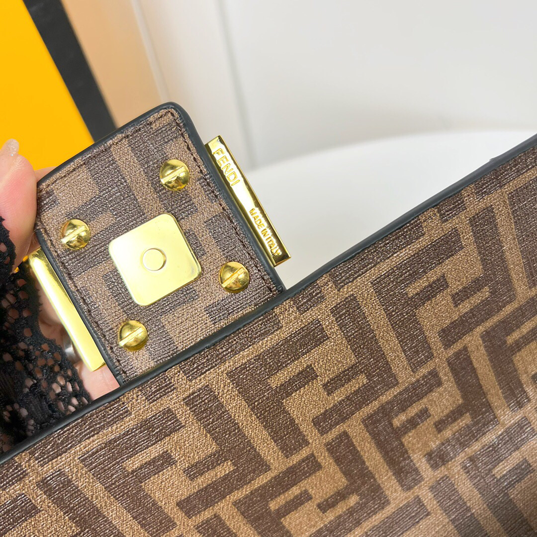 Fendi New Shoulder Bags 26*5*15cm