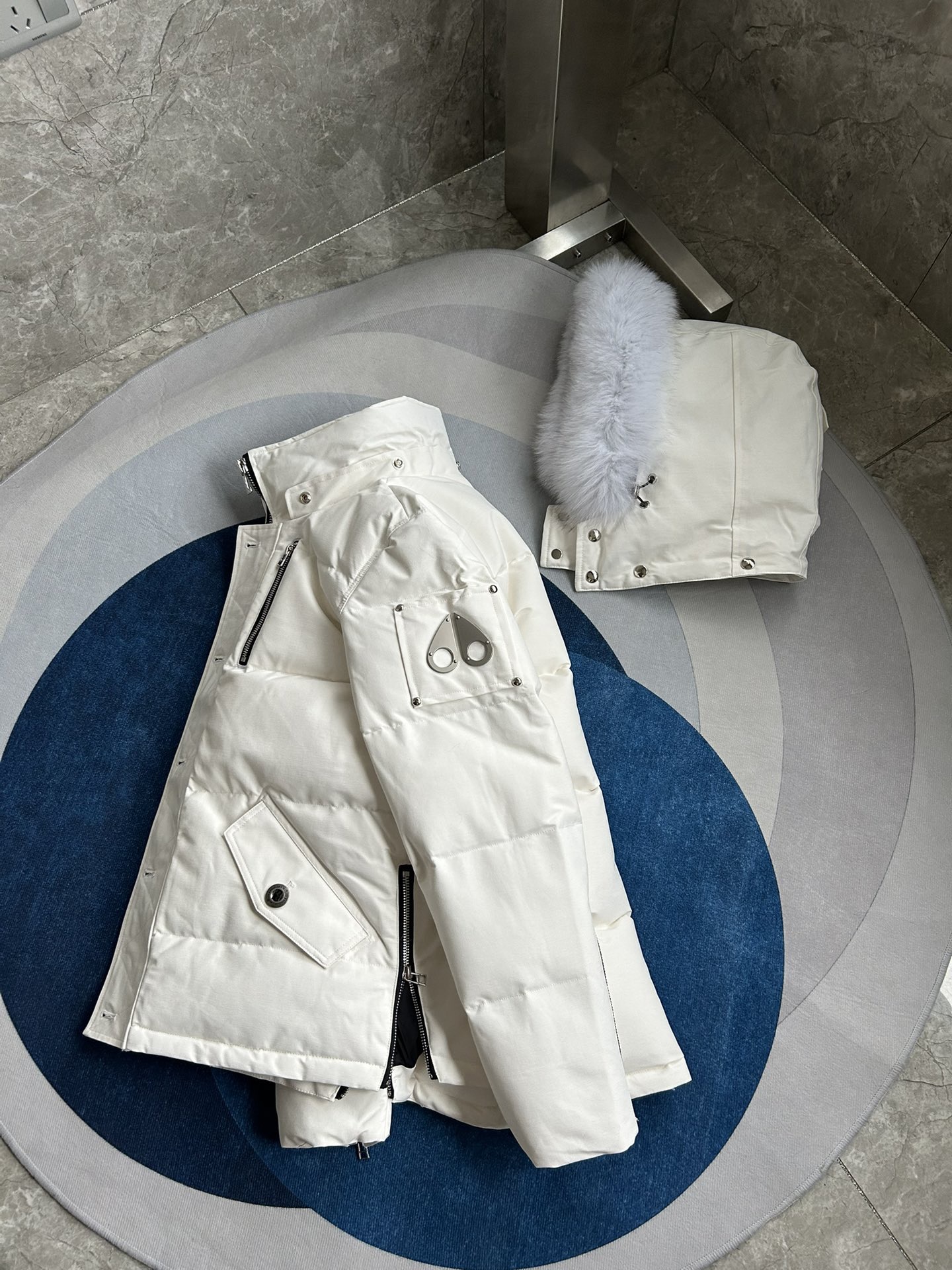 Moose Knuckles 06 Men Winter Jacket Size S-XXL White