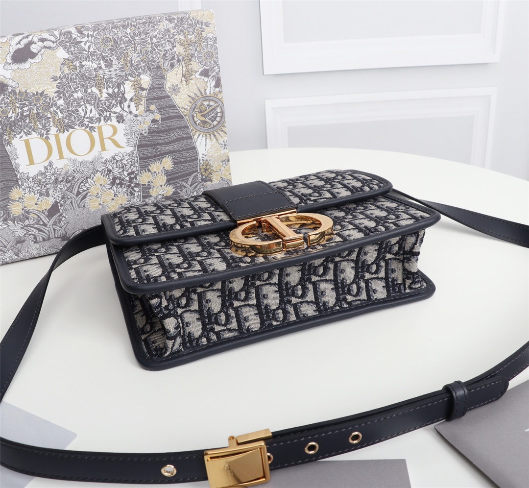 Dior Montaigne Women Shoulder Bags 24*17*8cm