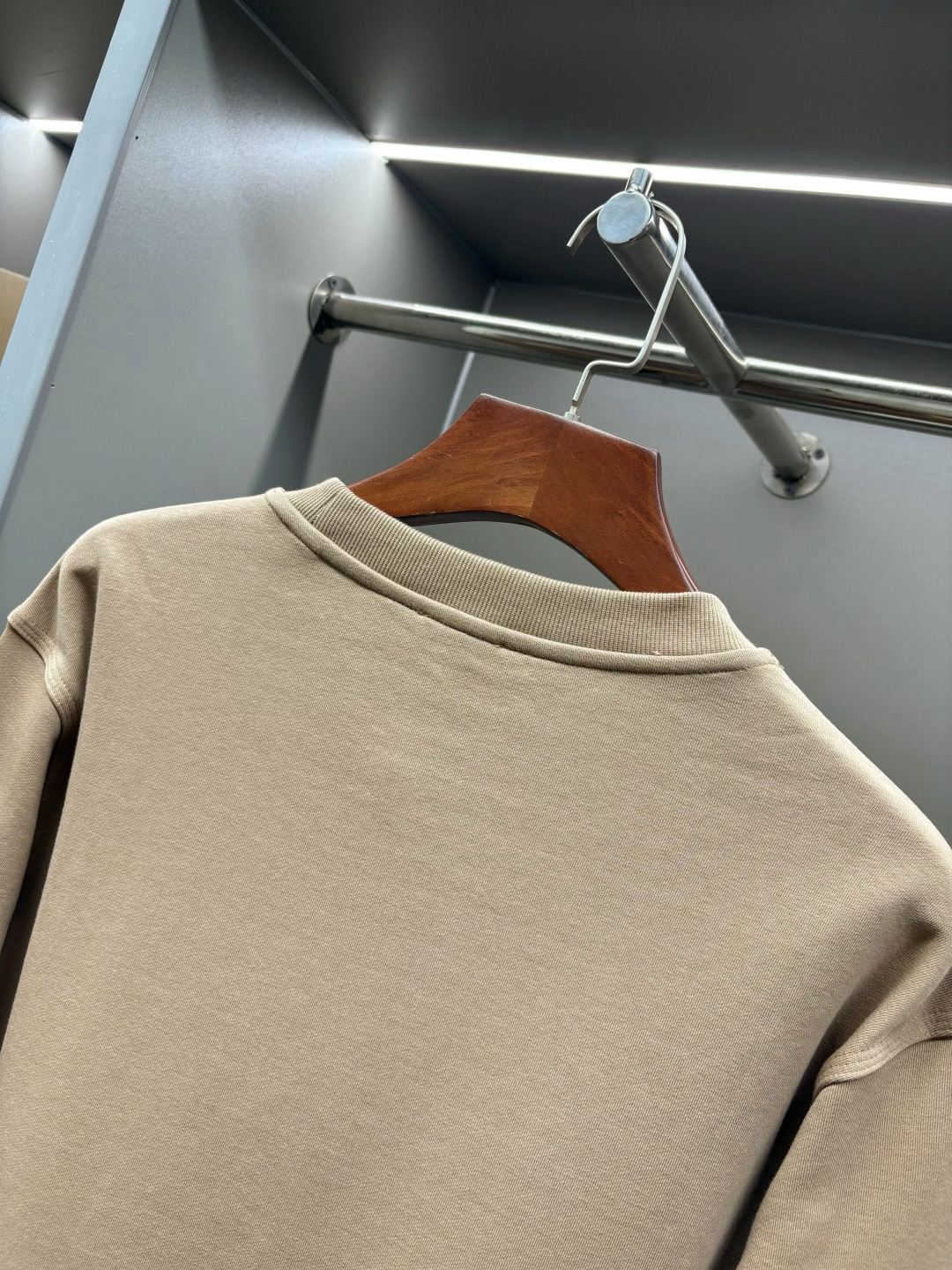 Burberry Unisex Sweatshirt Size S-XXL