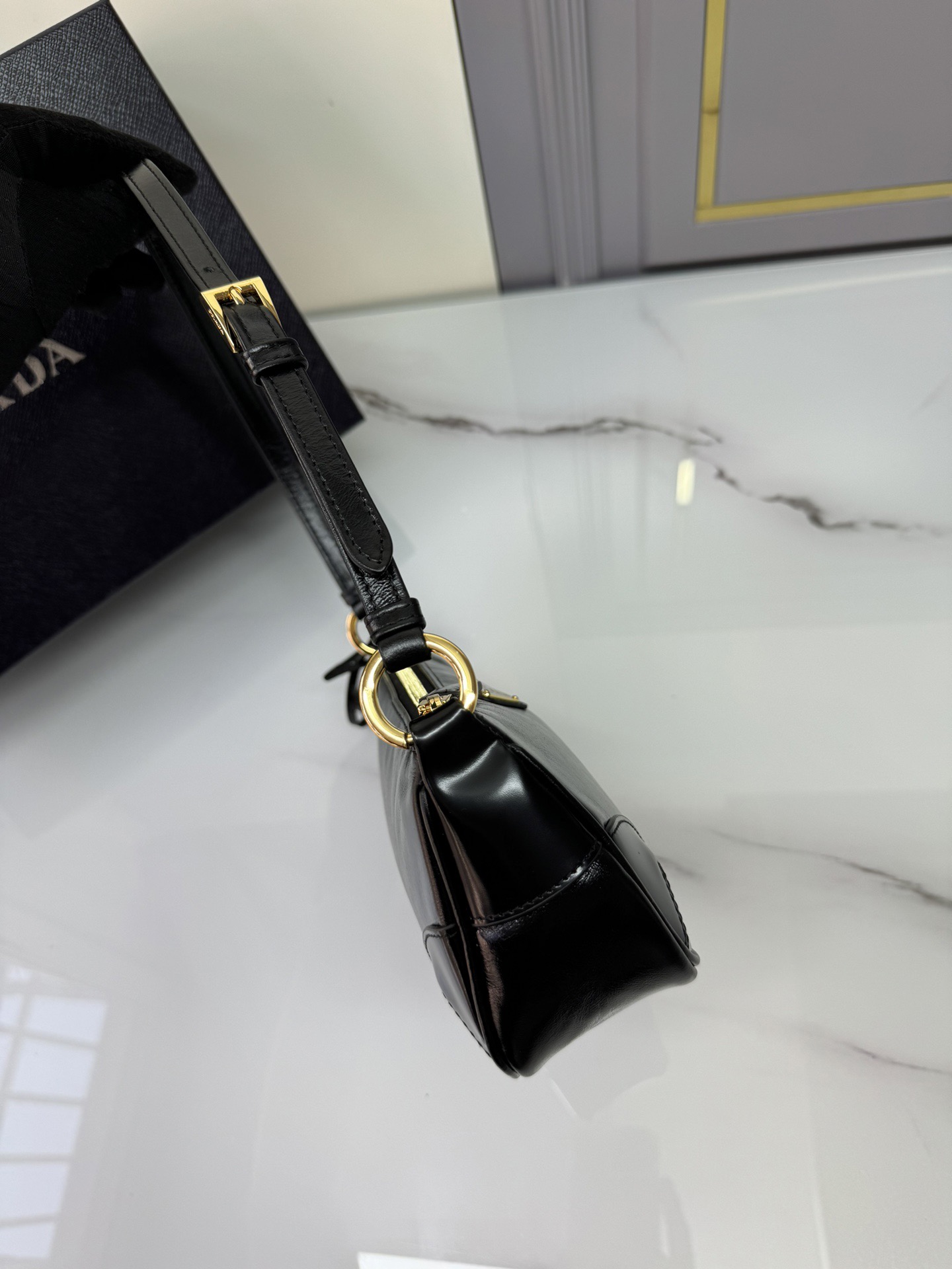 Prada 1BC201 Re-Edition 2002 Small Leather Shoulder Bags Size 23.5*10*5cm