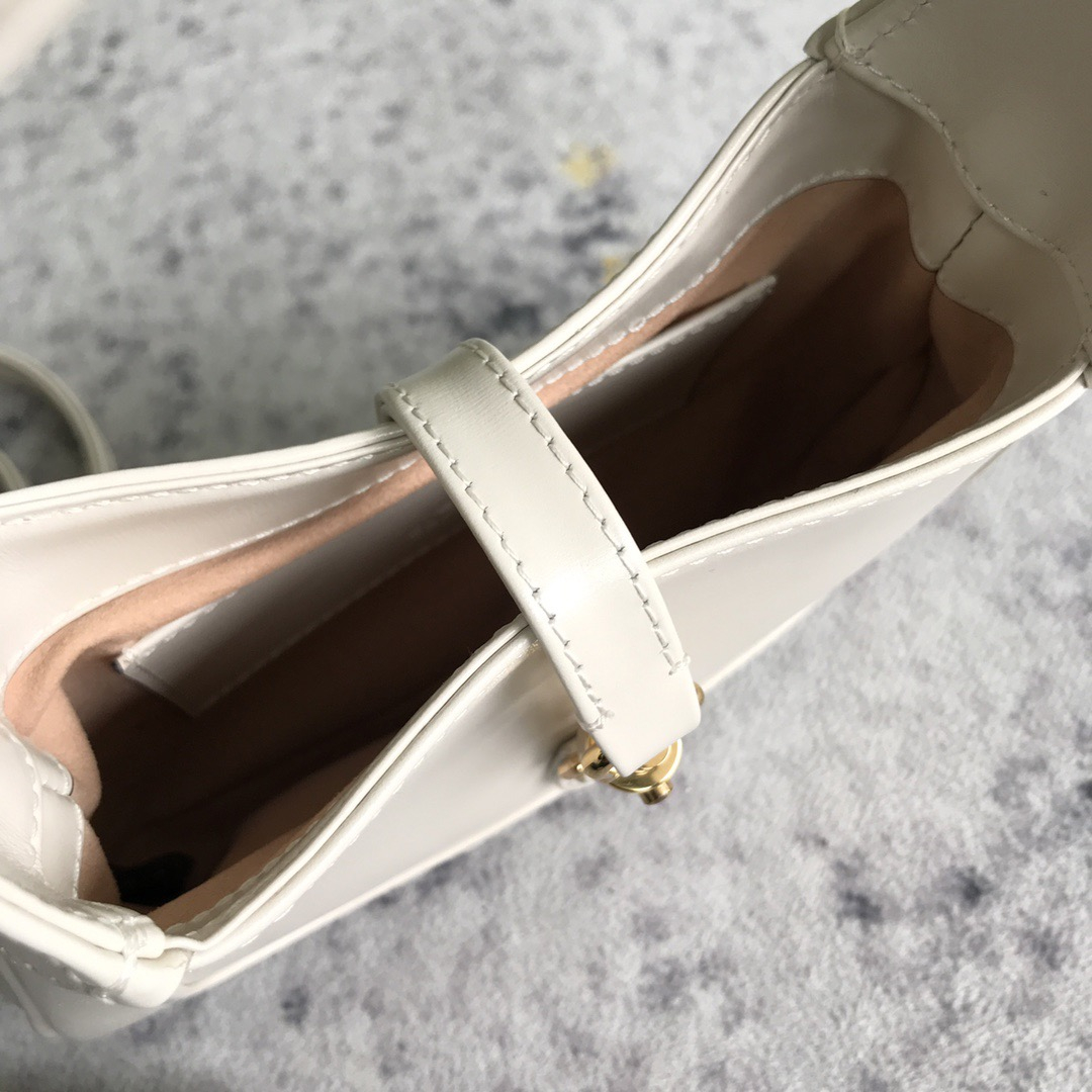 Gucci GG Horsebit 1961 Women Shoulder Bags 2-Size