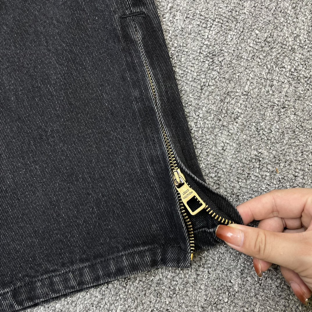 Louis Vuitton Unisex Jeans Size S-XL