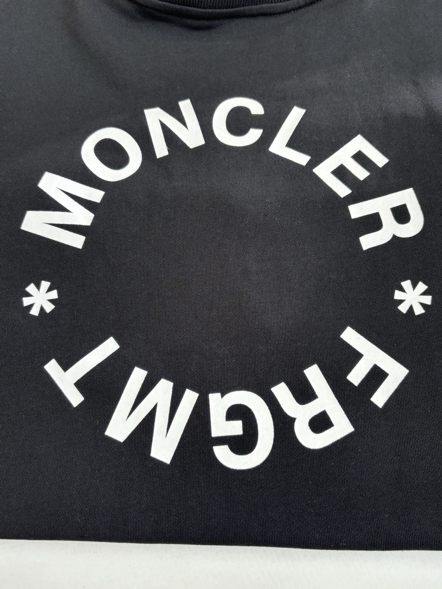 Moncler Unisex Sweatshirt Size S-XL