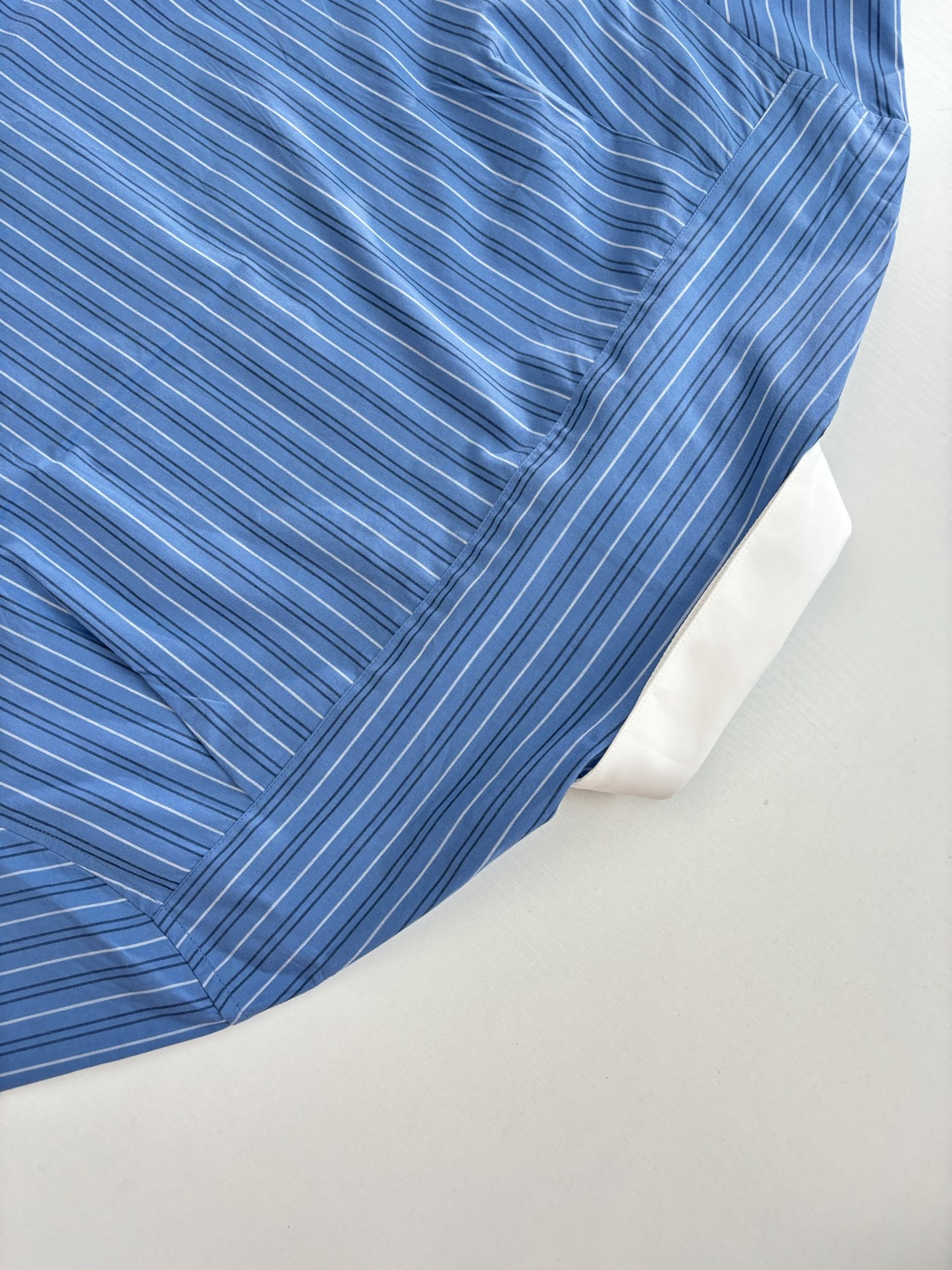 Loewe Unisex Shirt Size S-XL