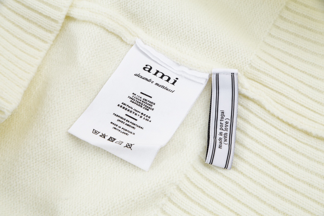 Ami Unisex Sweatshirt Size S-XL