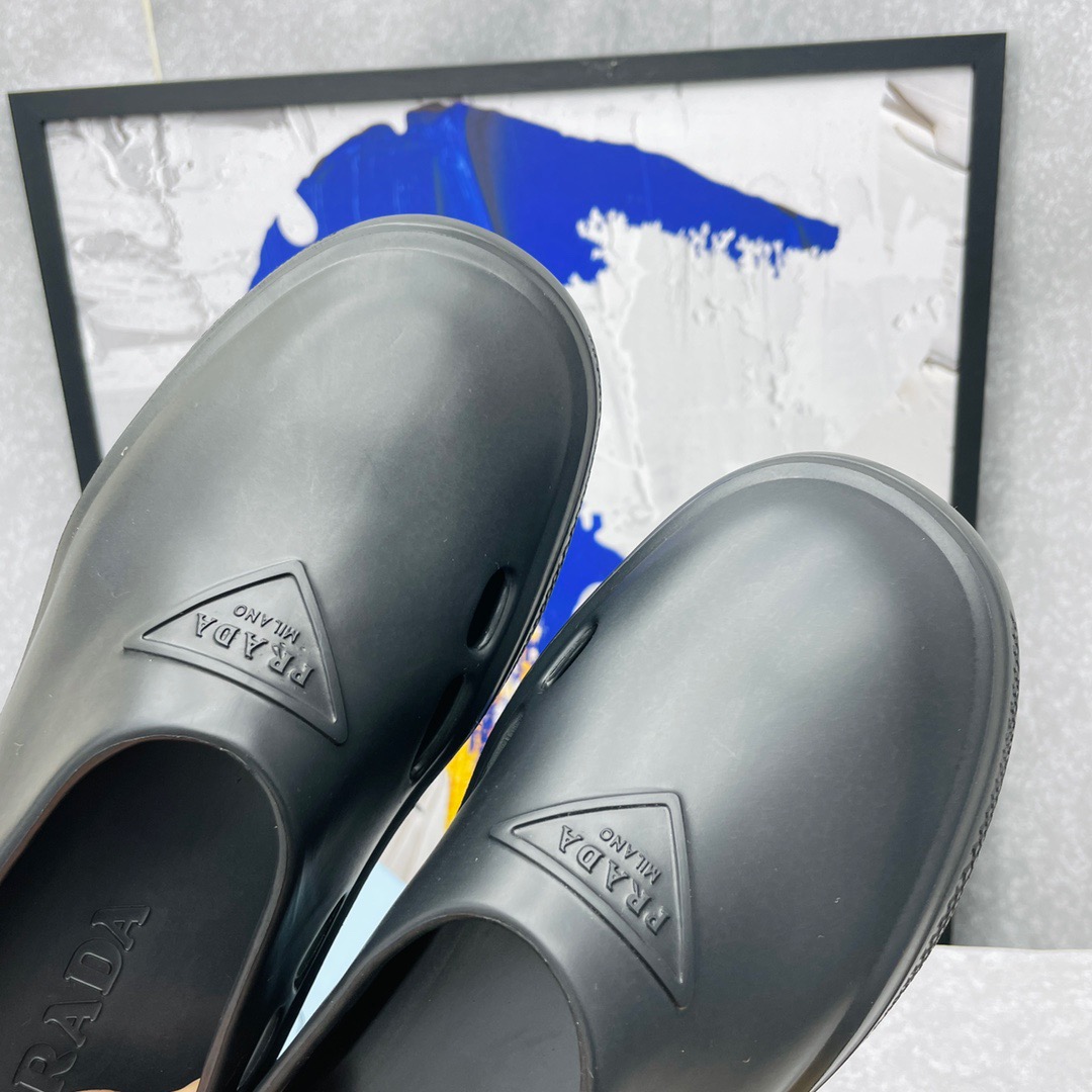 Prada Foam Rubber Slippers Size 35-45 Black/White
