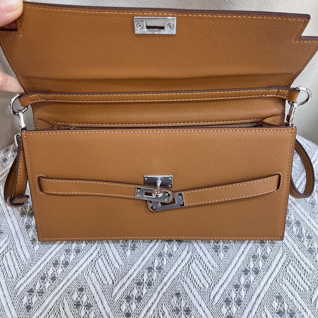 Hermes Elan Shoulder Bags Size 24cm
