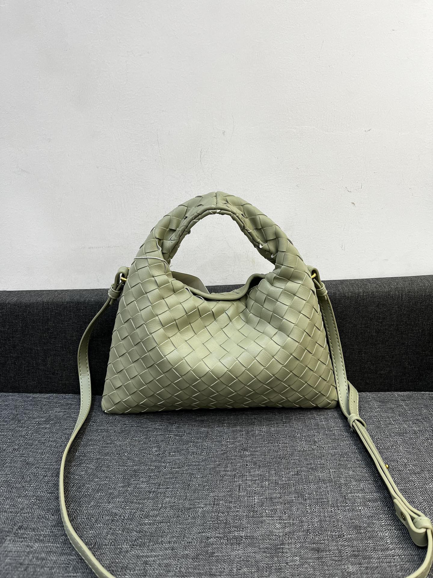 Bottega Veneta HO Shoulder Bags 28*17cm