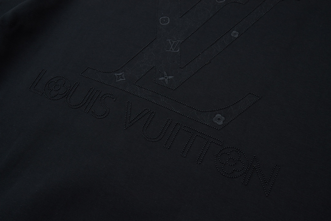 Louis Vuitton Unisex Sweatshirt Size S-XL