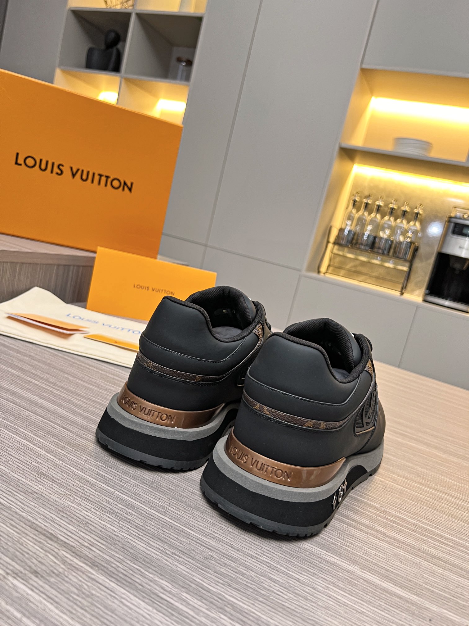 Louis Vuitton 2024ss Runaway Sneaker Size 40-46