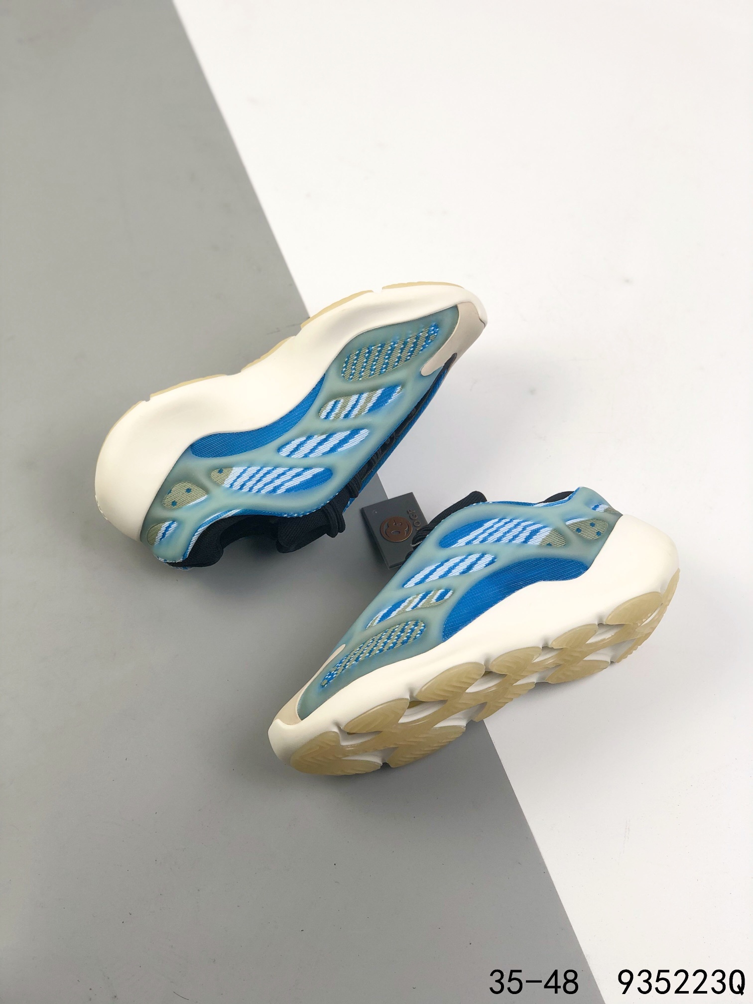 Yeezy 700 V3 Mens/Women's Sneakers Shoes 35 - 48