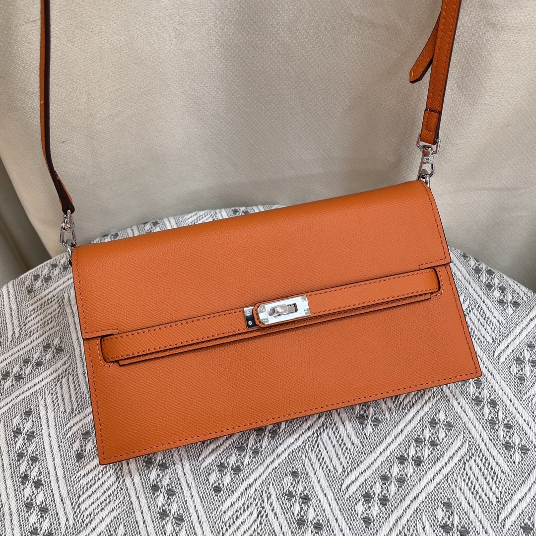 Hermes Elan Shoulder Bags Size 24cm