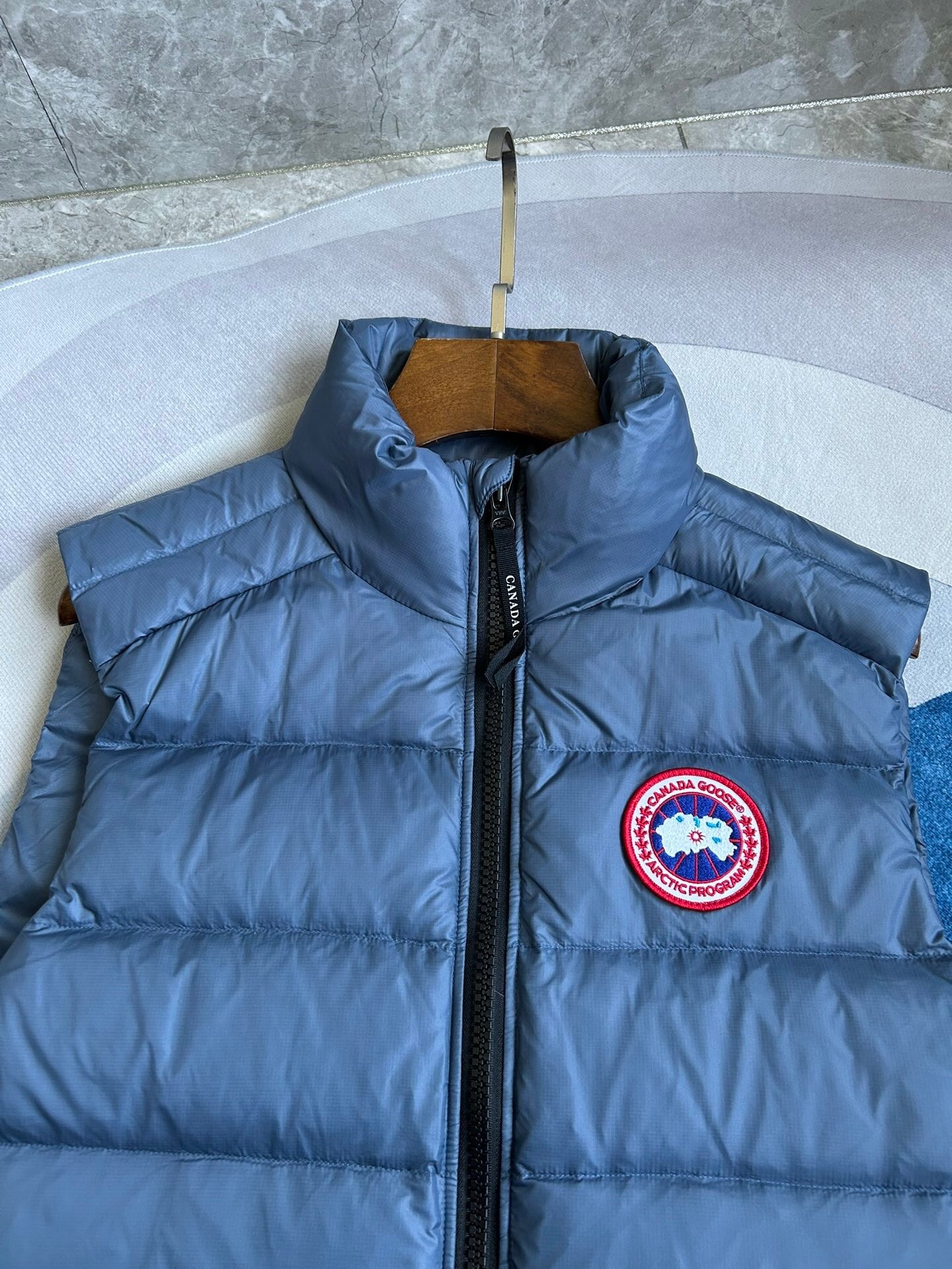 Canada Goose E2229 Crofton Vest-WD Men Winter Vest Size S-XXL