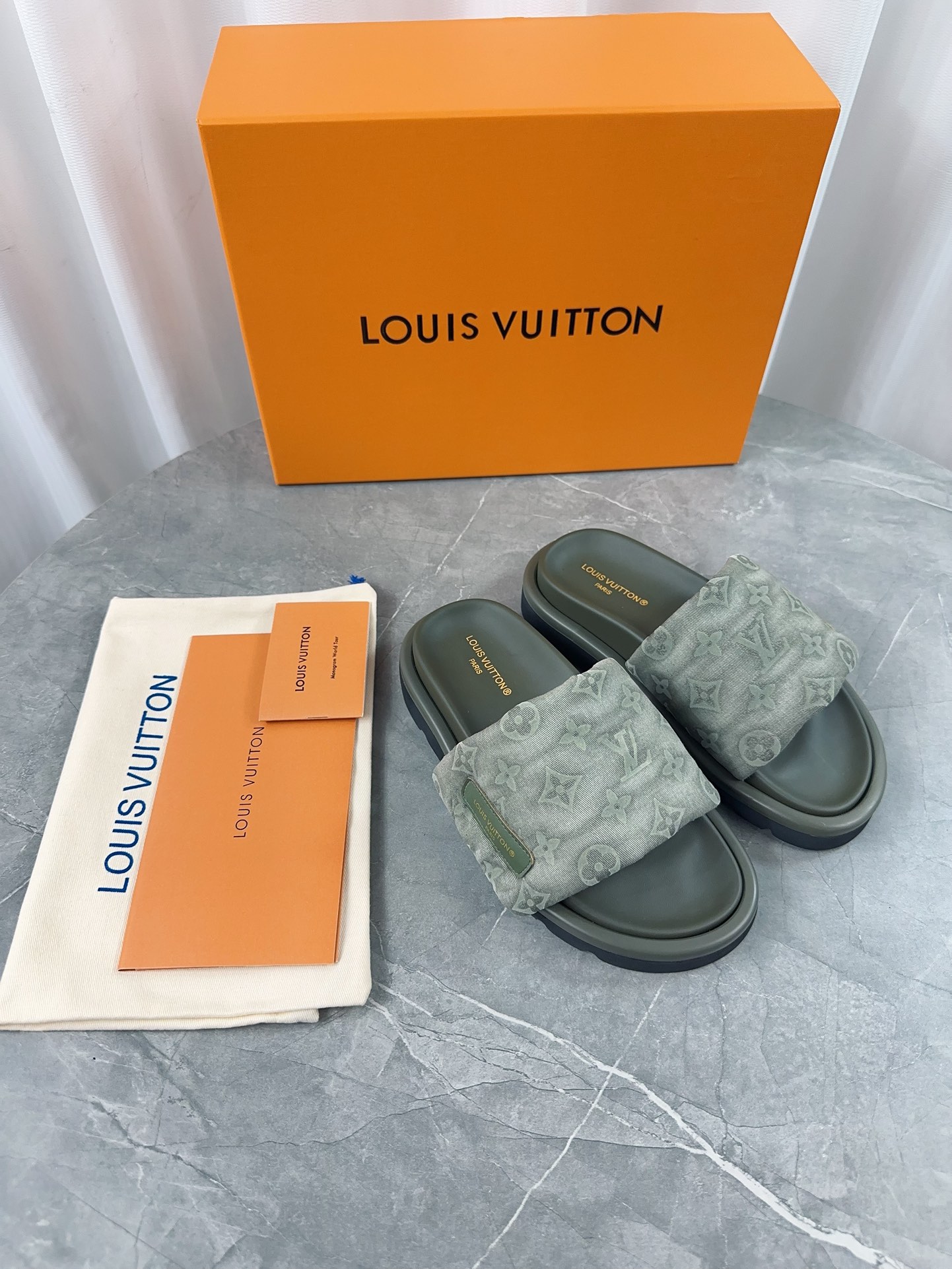 Louis Vuitton 2024ss Pool Pillow Comfort Slippers Size 36-45