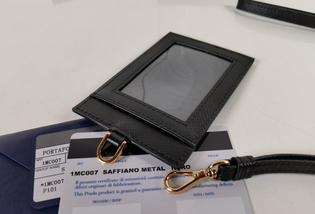 Prada Card Holder Size 10*7cm