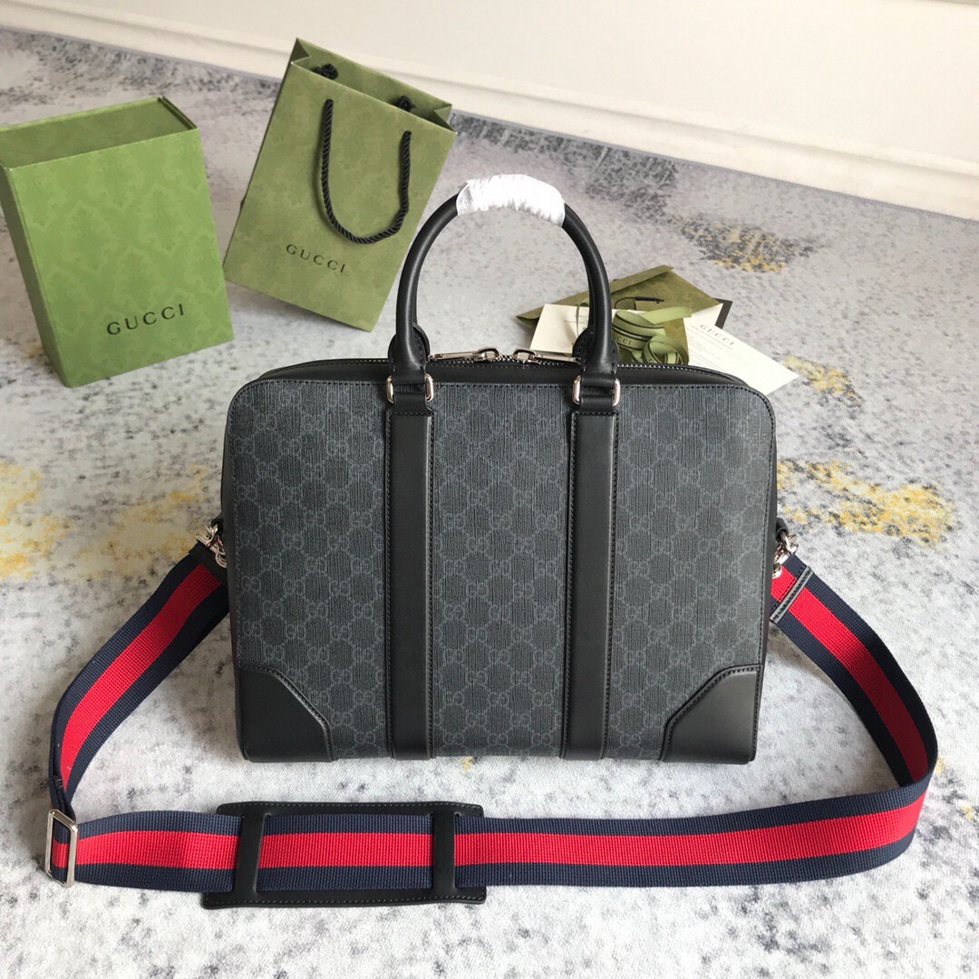 Gucci Aus GG Supreme Shoulder bags Size 36*28*7cm