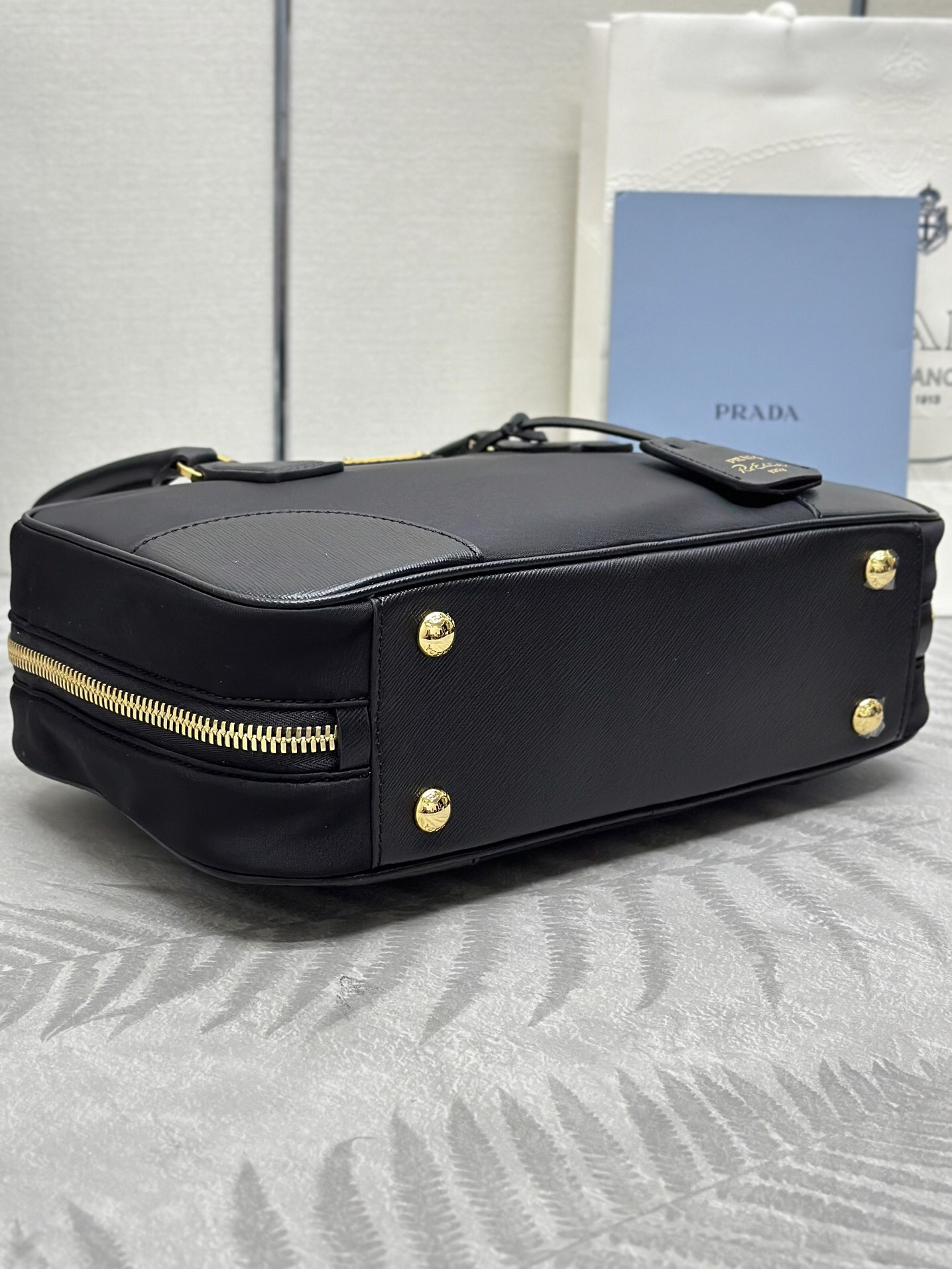 Prada 1BB115 Re-Edition 1978 Medium Re-Nylon Handbag Size 30*17.5*9cm