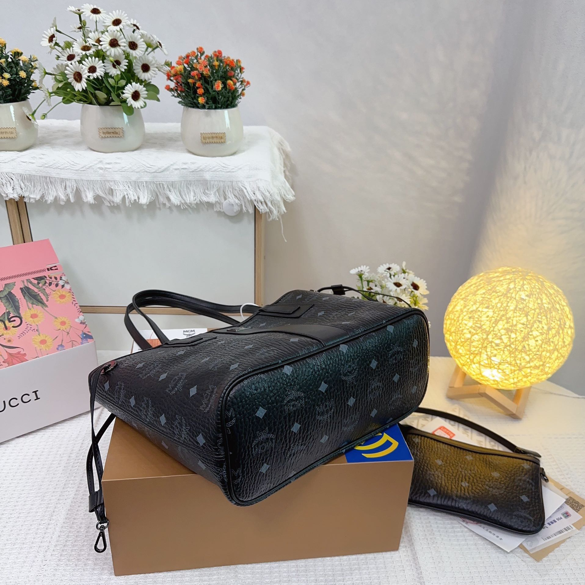 MCM Reversible Liz Shopper in Visetos Bags 37*31*25cm