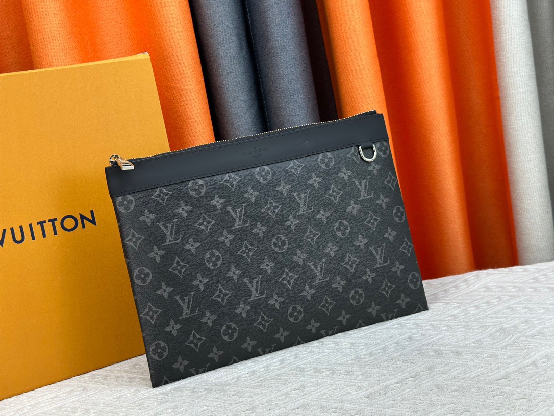Louis Vuitton M62291 Pochette apollo Clutch Bags Size 34*25*2cm