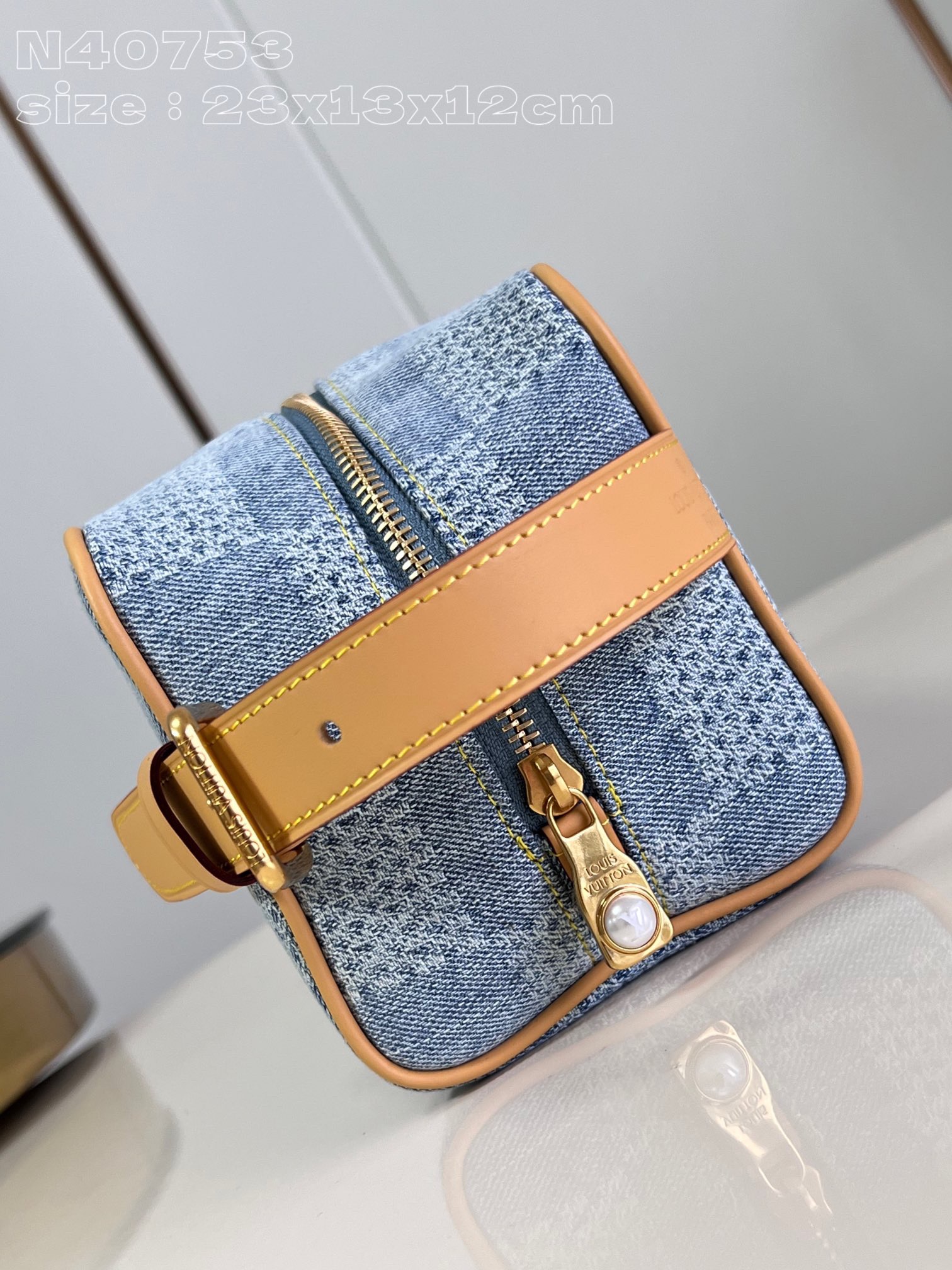 Louis Vuitton N40753 Locker Dopp Kit Bags Size 23*13*12cm